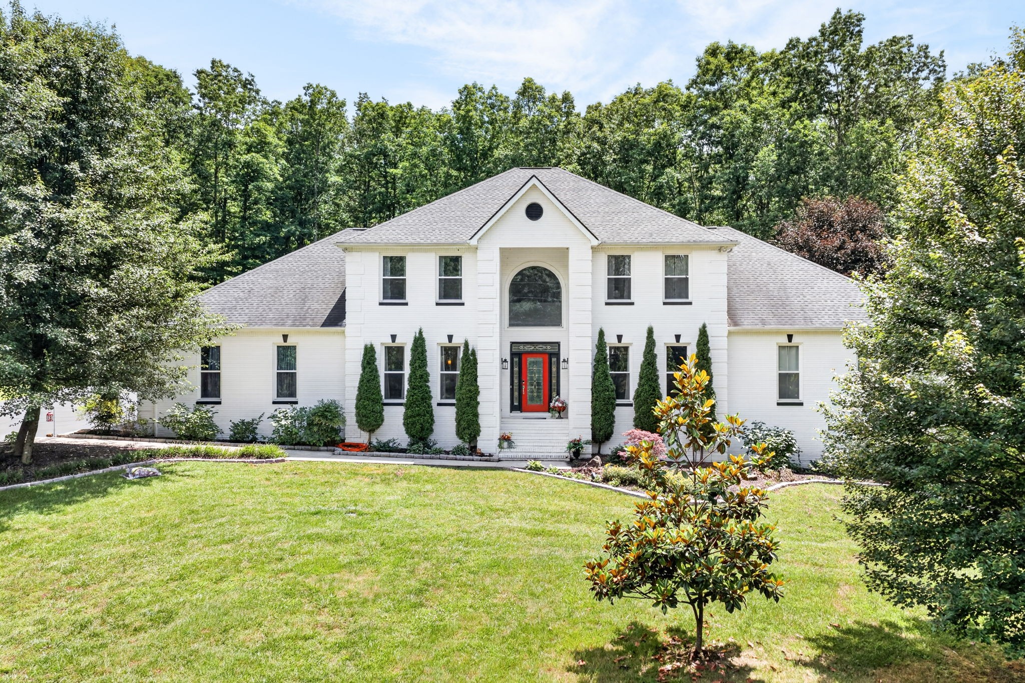307 Laurel Cir