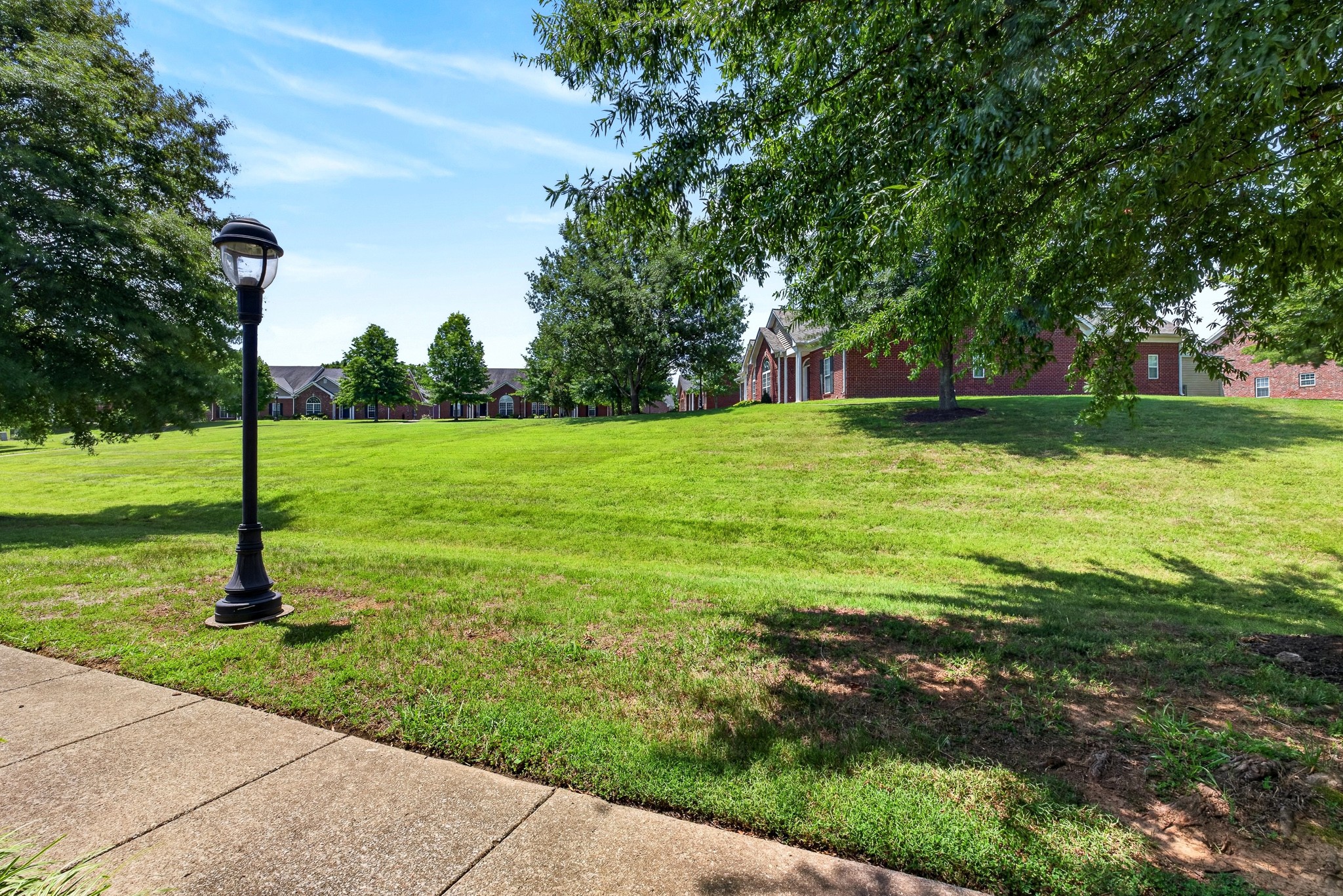8 Baker Ct