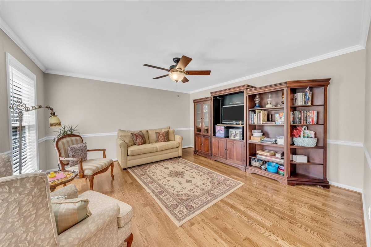 141 W Laurel Ave