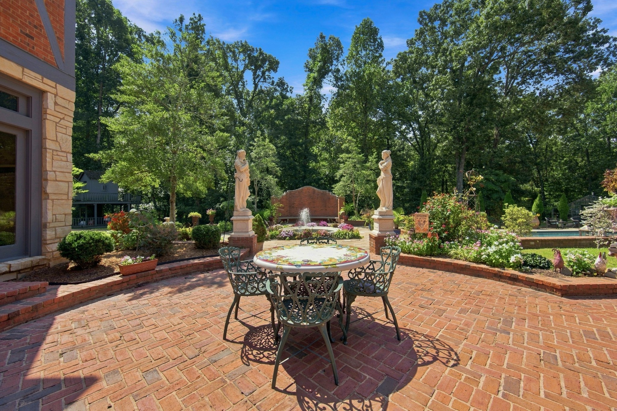 18 Windwood Drive