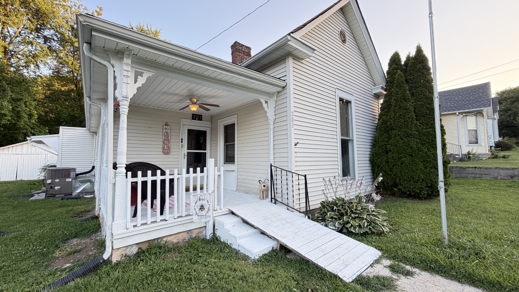 203 Montague St