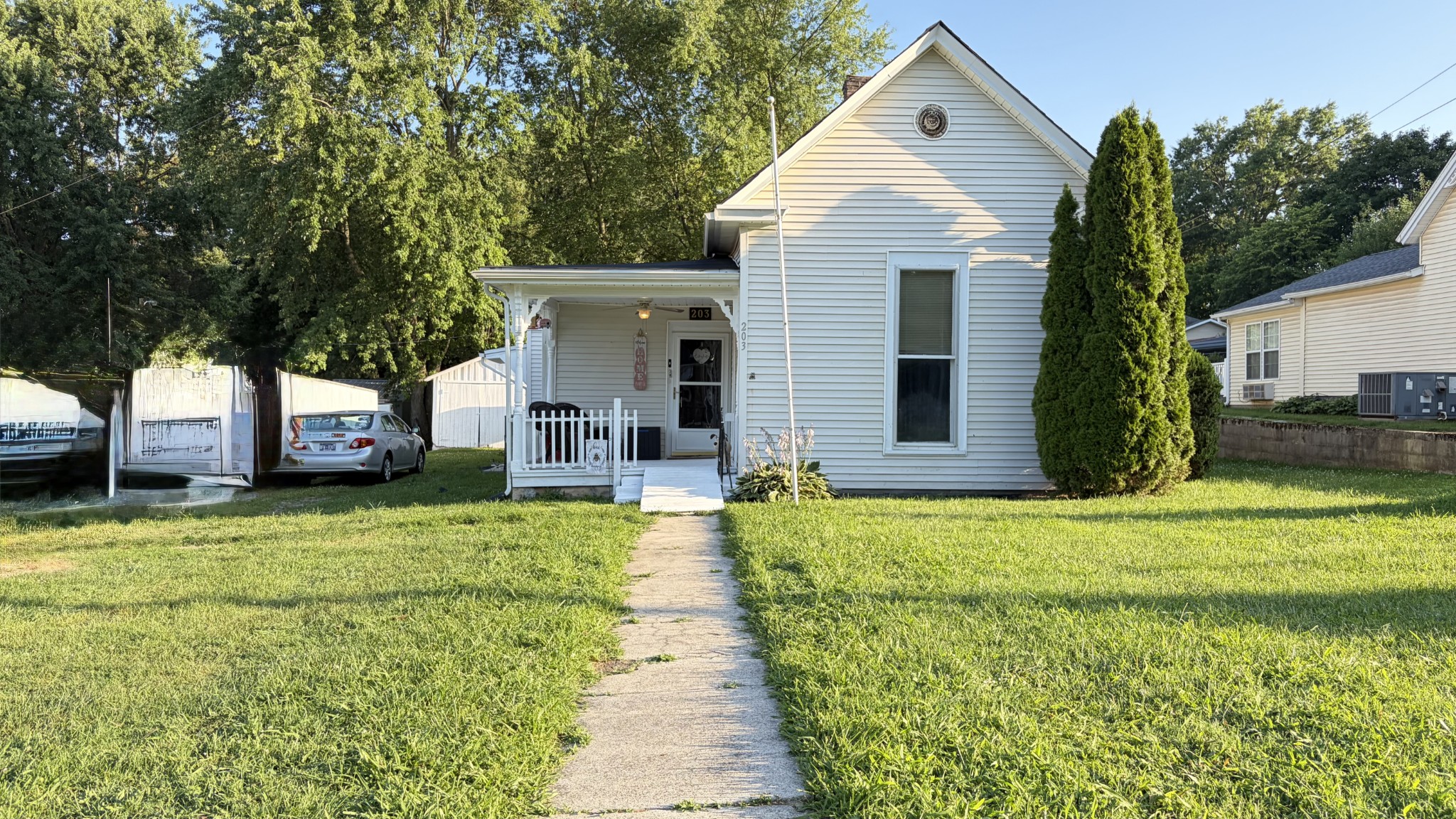 203 Montague St