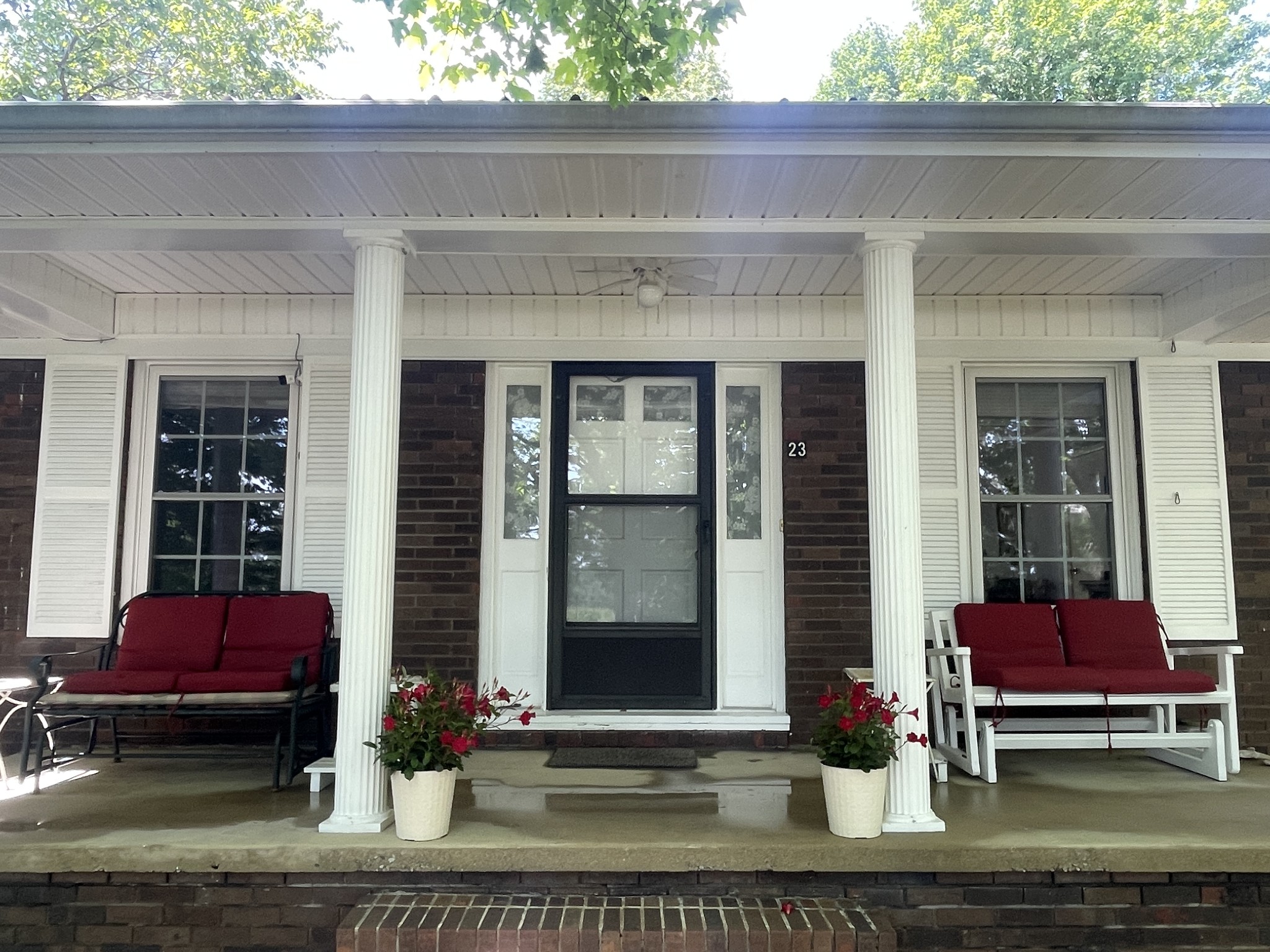 23 Woods Edge Rd