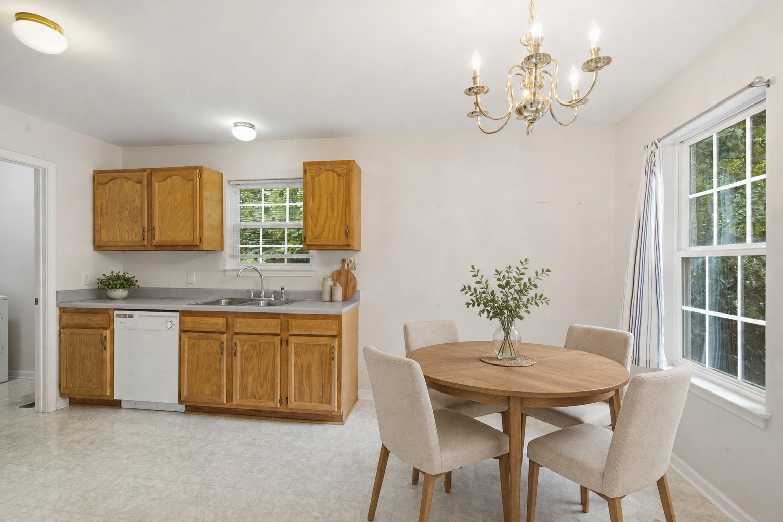 958 Jordan Cir