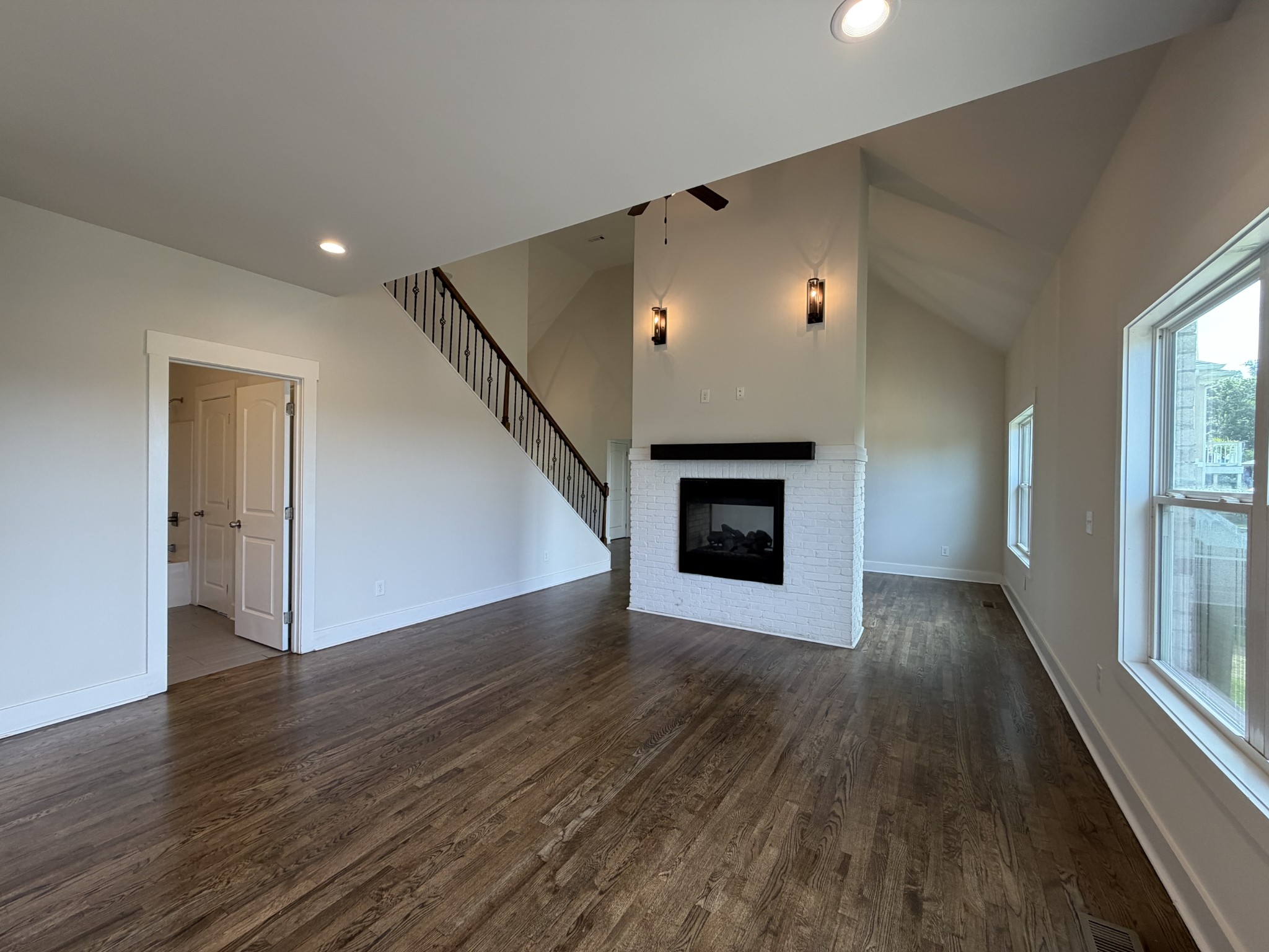 1707 Aster Dr