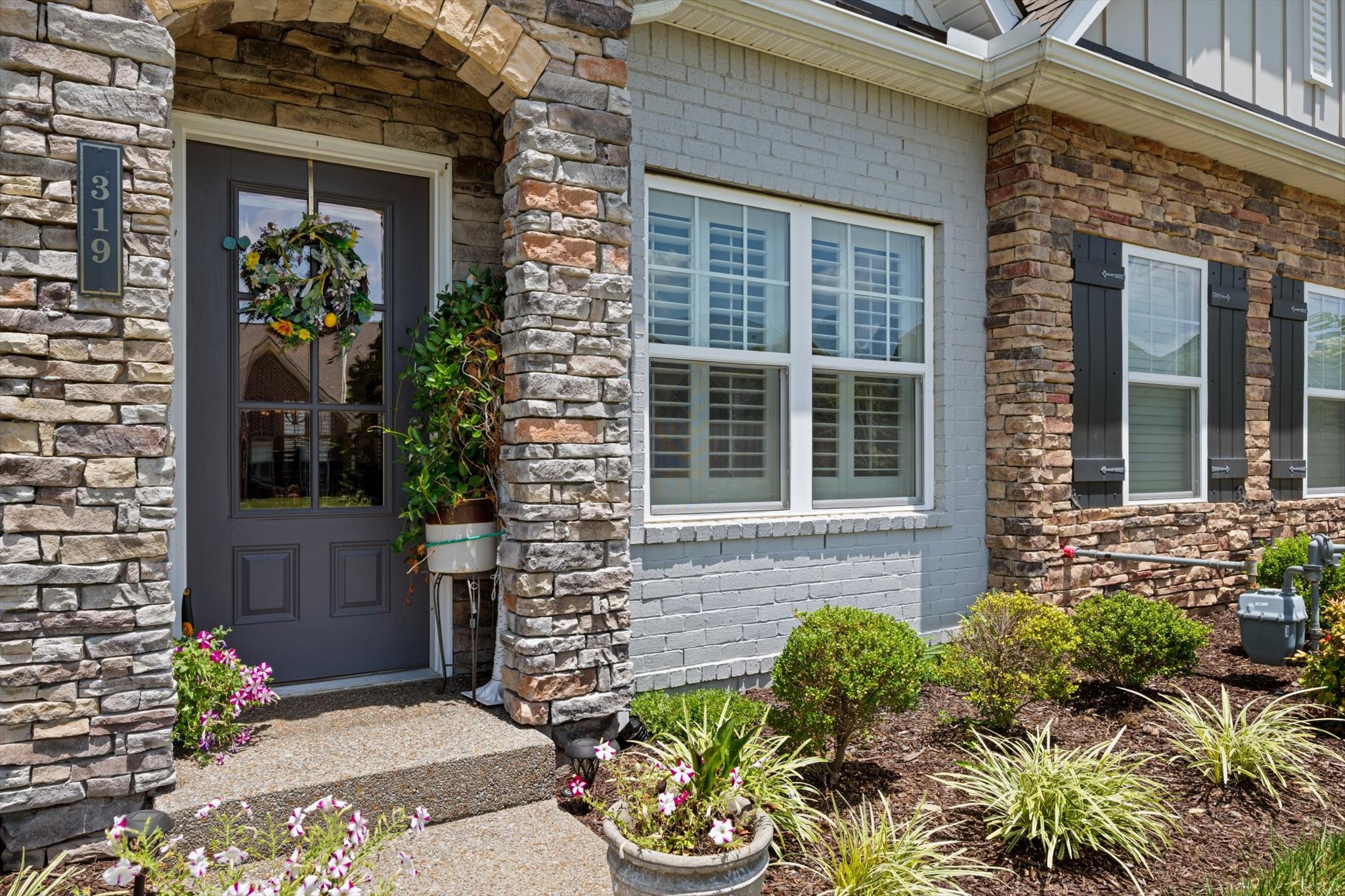 319 Buckner Cir