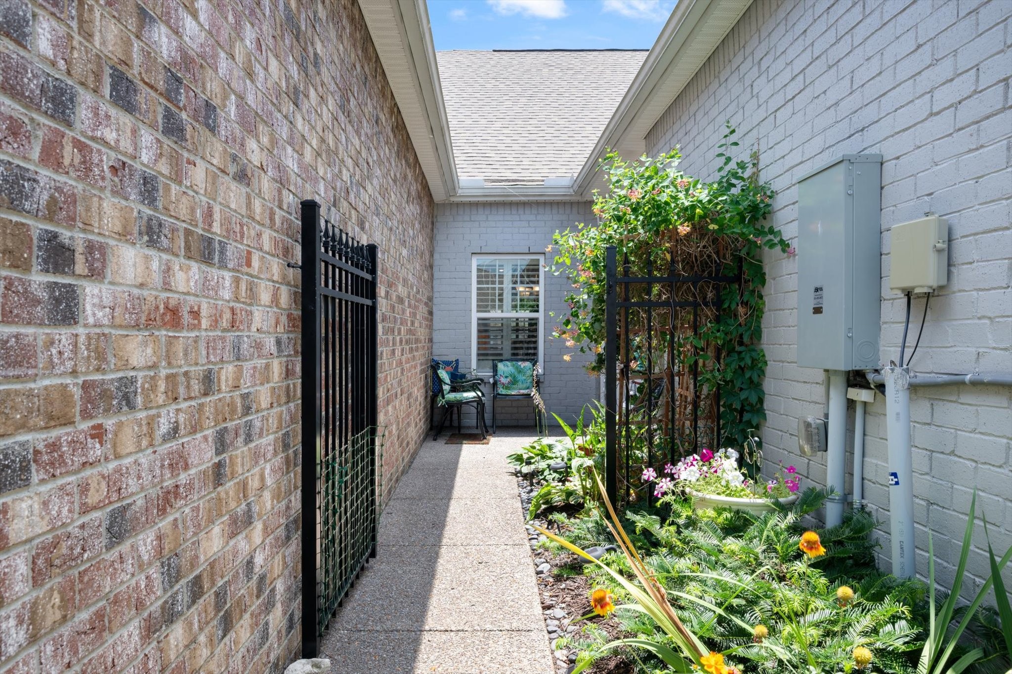319 Buckner Cir