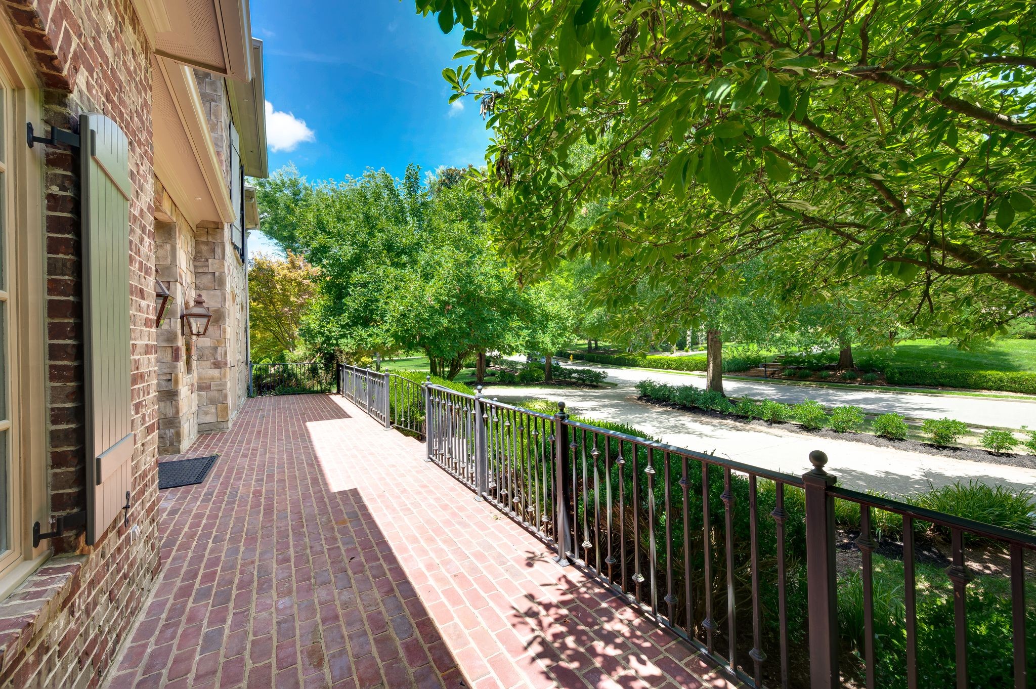 1450 Willowbrooke Cir