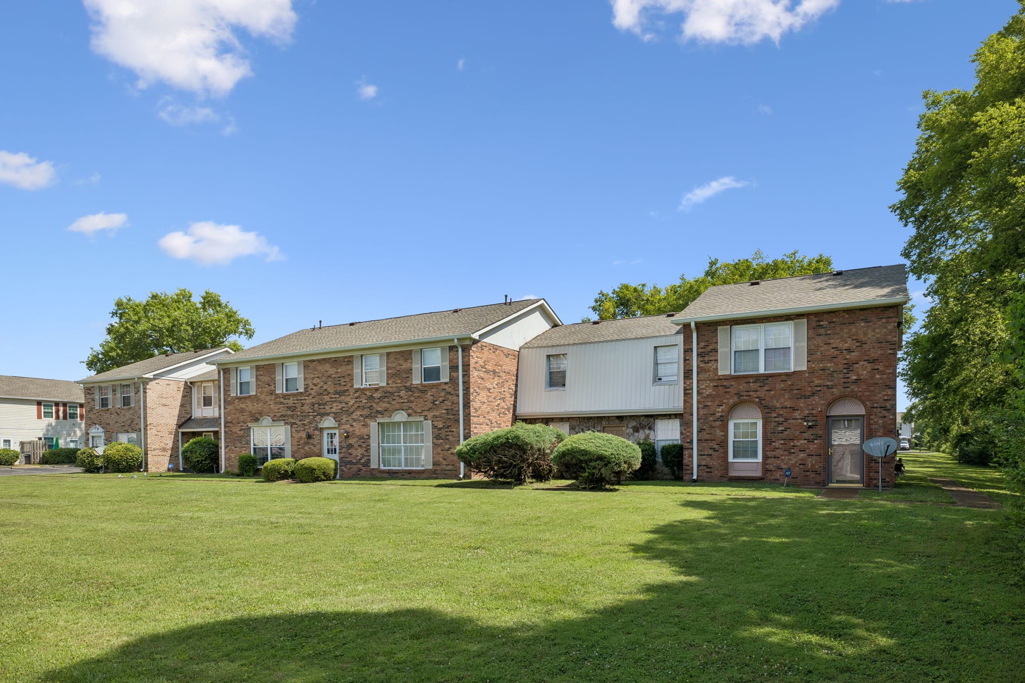 1301 Neelys Bend Rd
