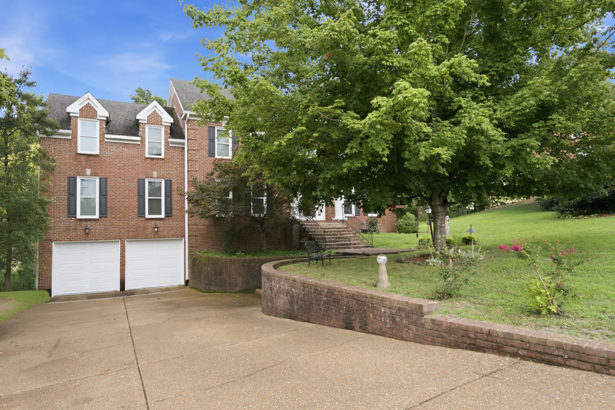 345 Saint Andrews Dr