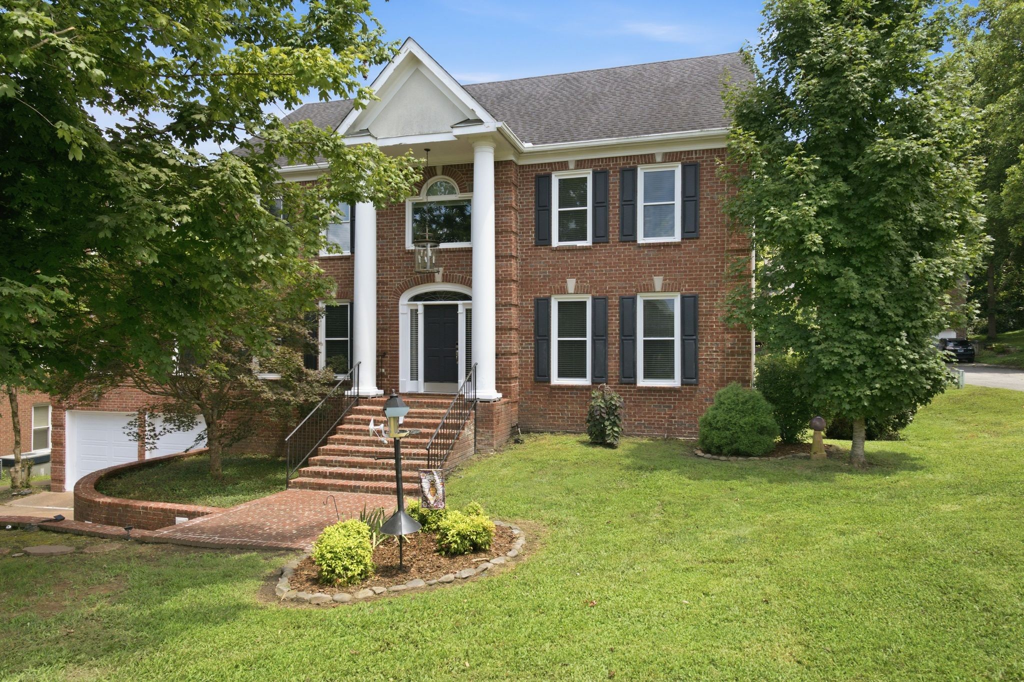 345 Saint Andrews Dr