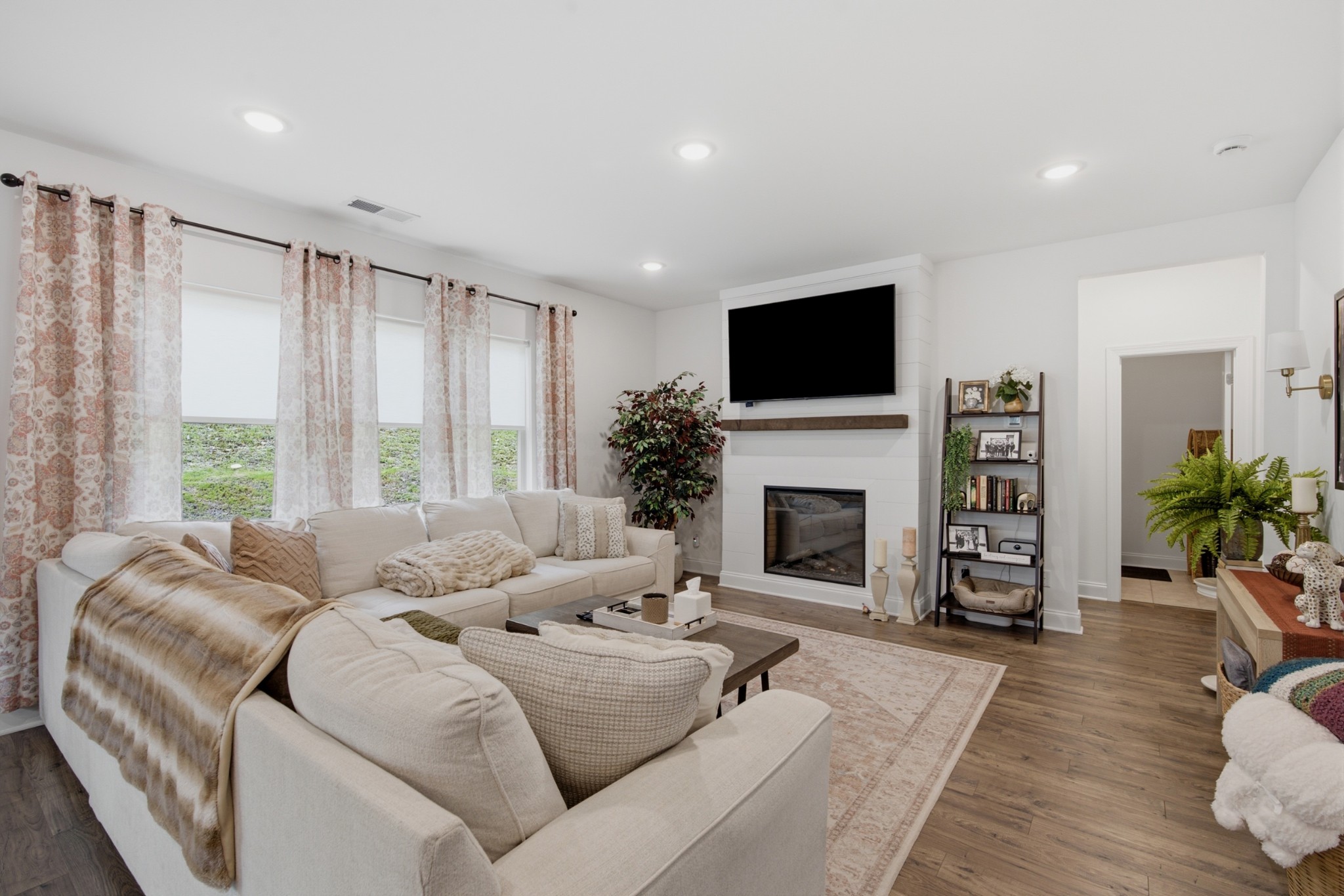 2320 Aniston Ct