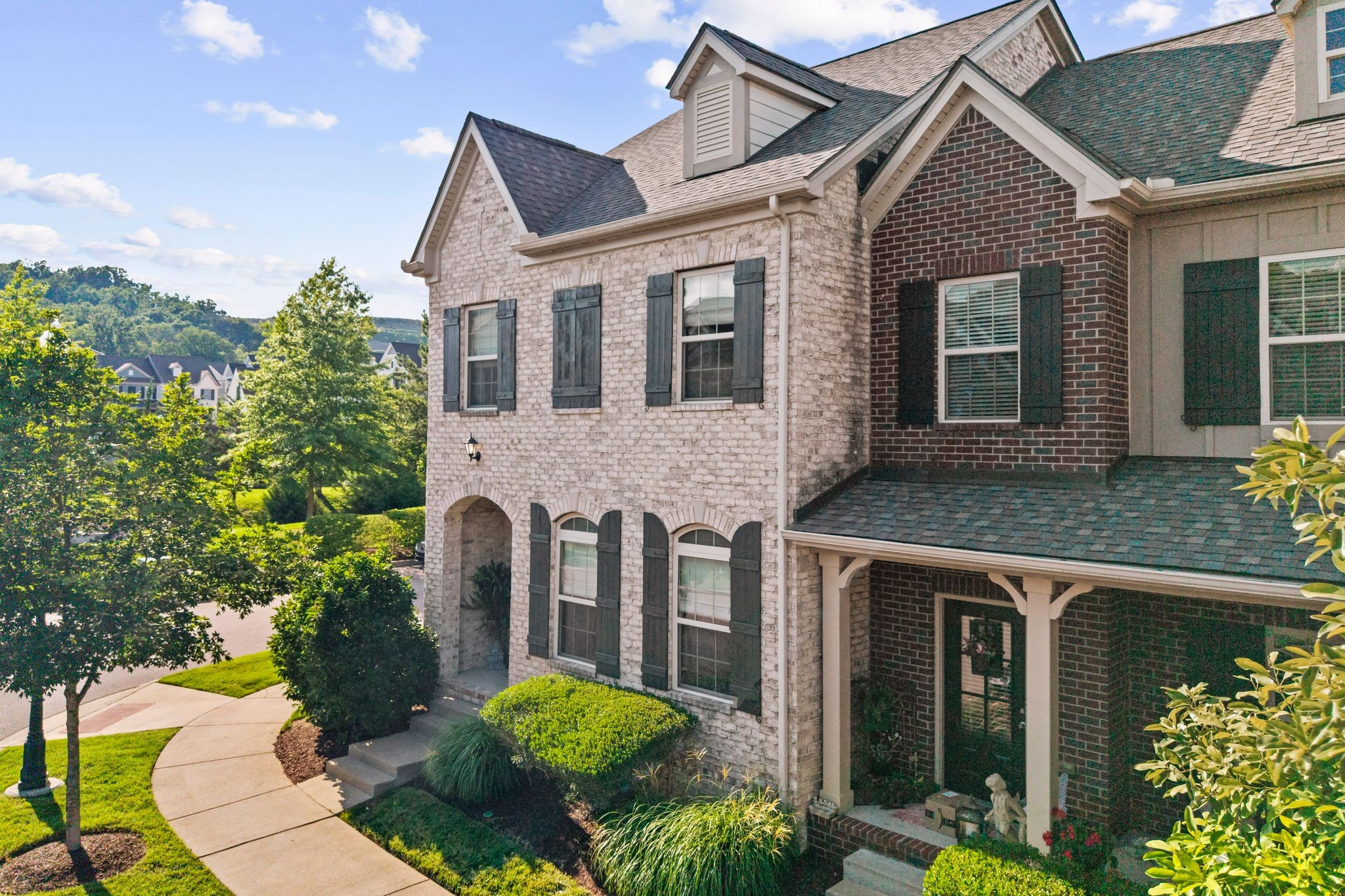 1636 Shadow Green Dr