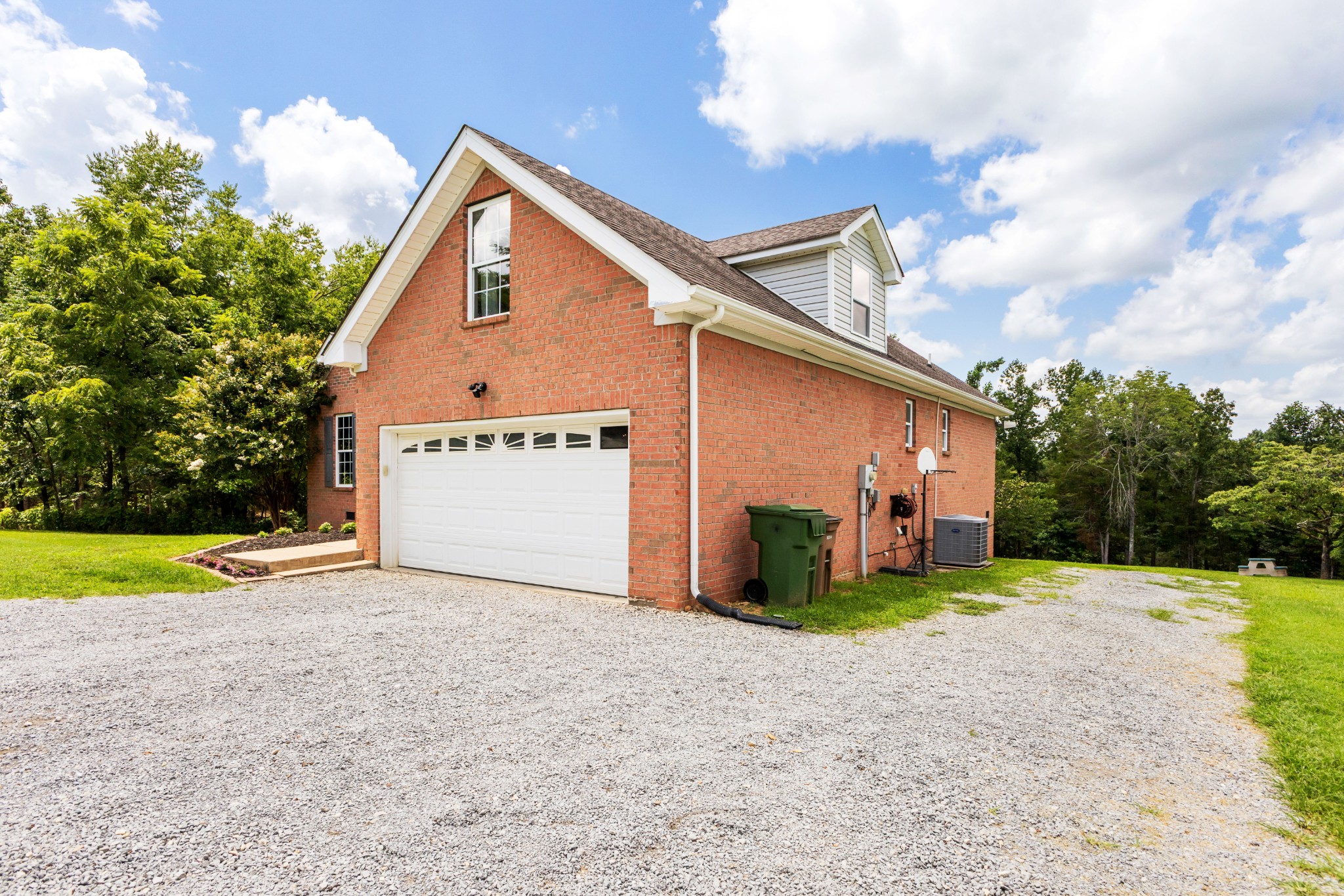 9389 Hi Lo Rd