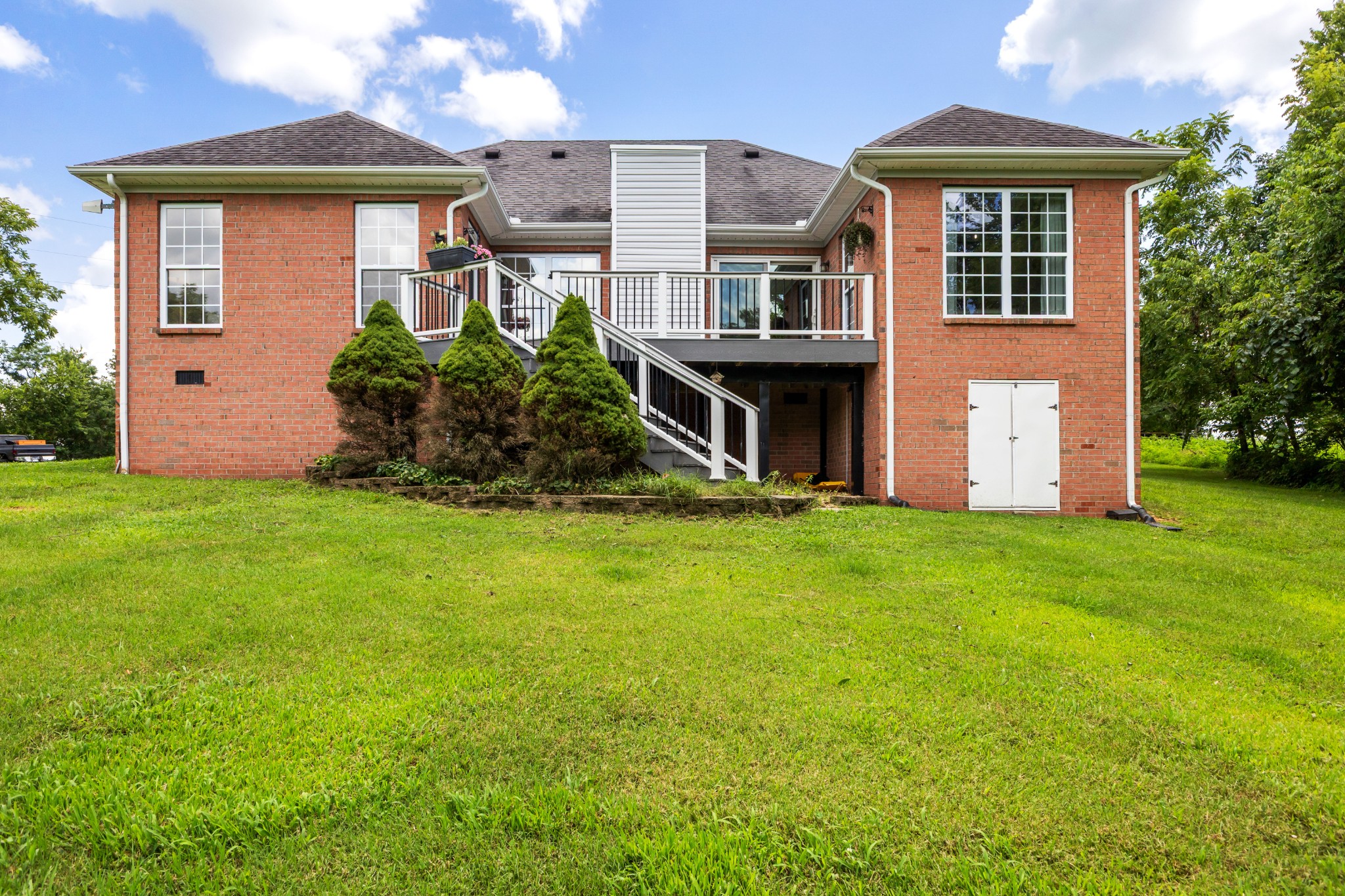 9389 Hi Lo Rd