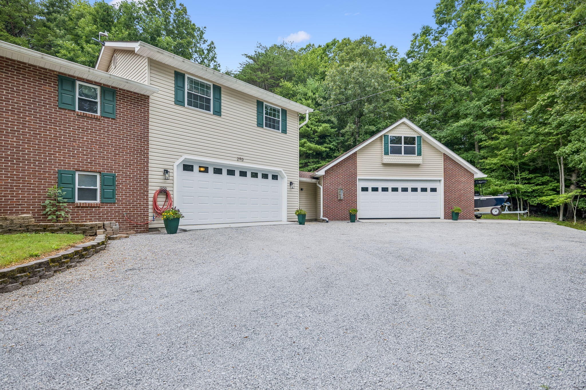 290 Goodstock Road