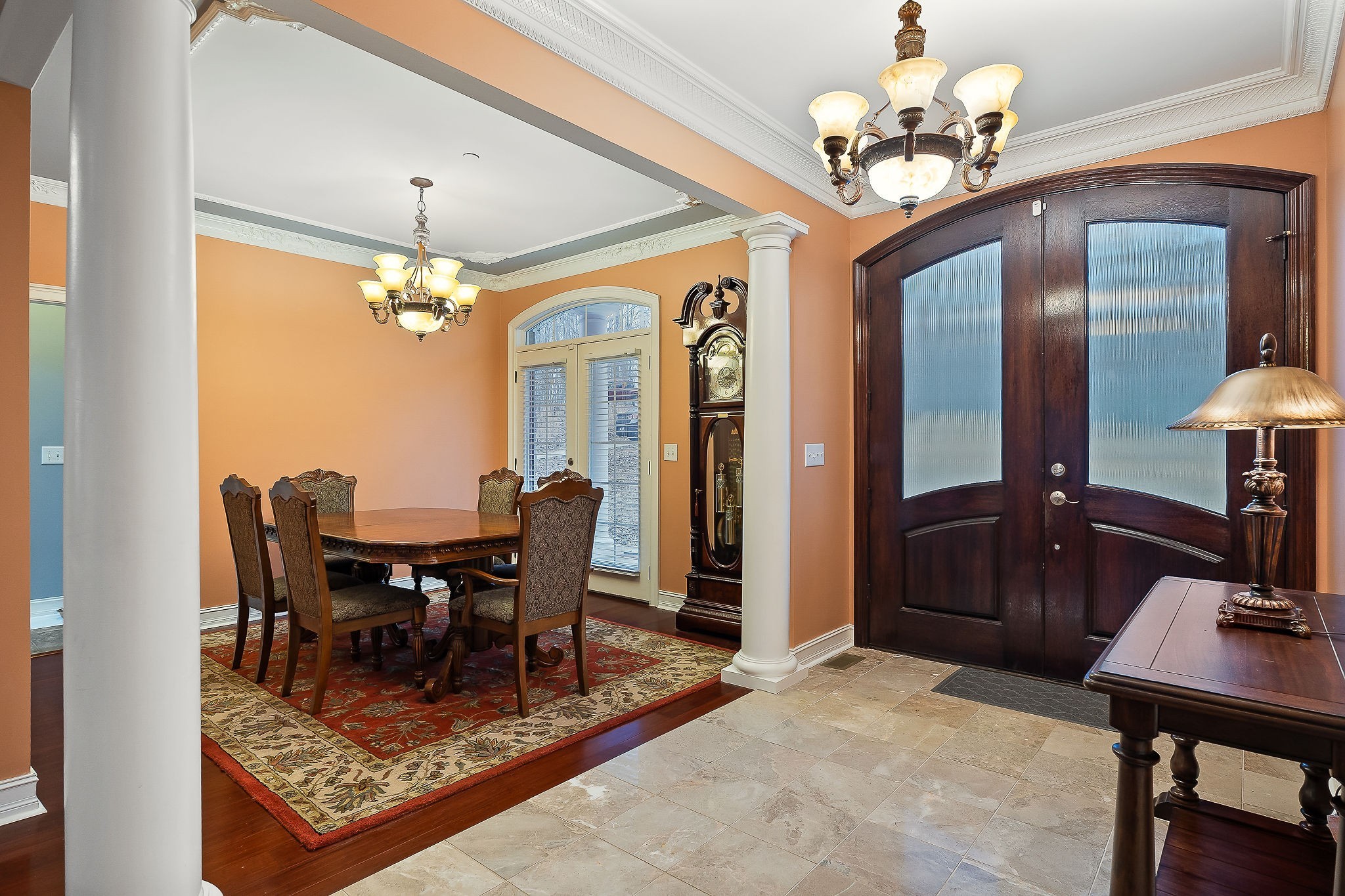 120 Dunrobin Ct