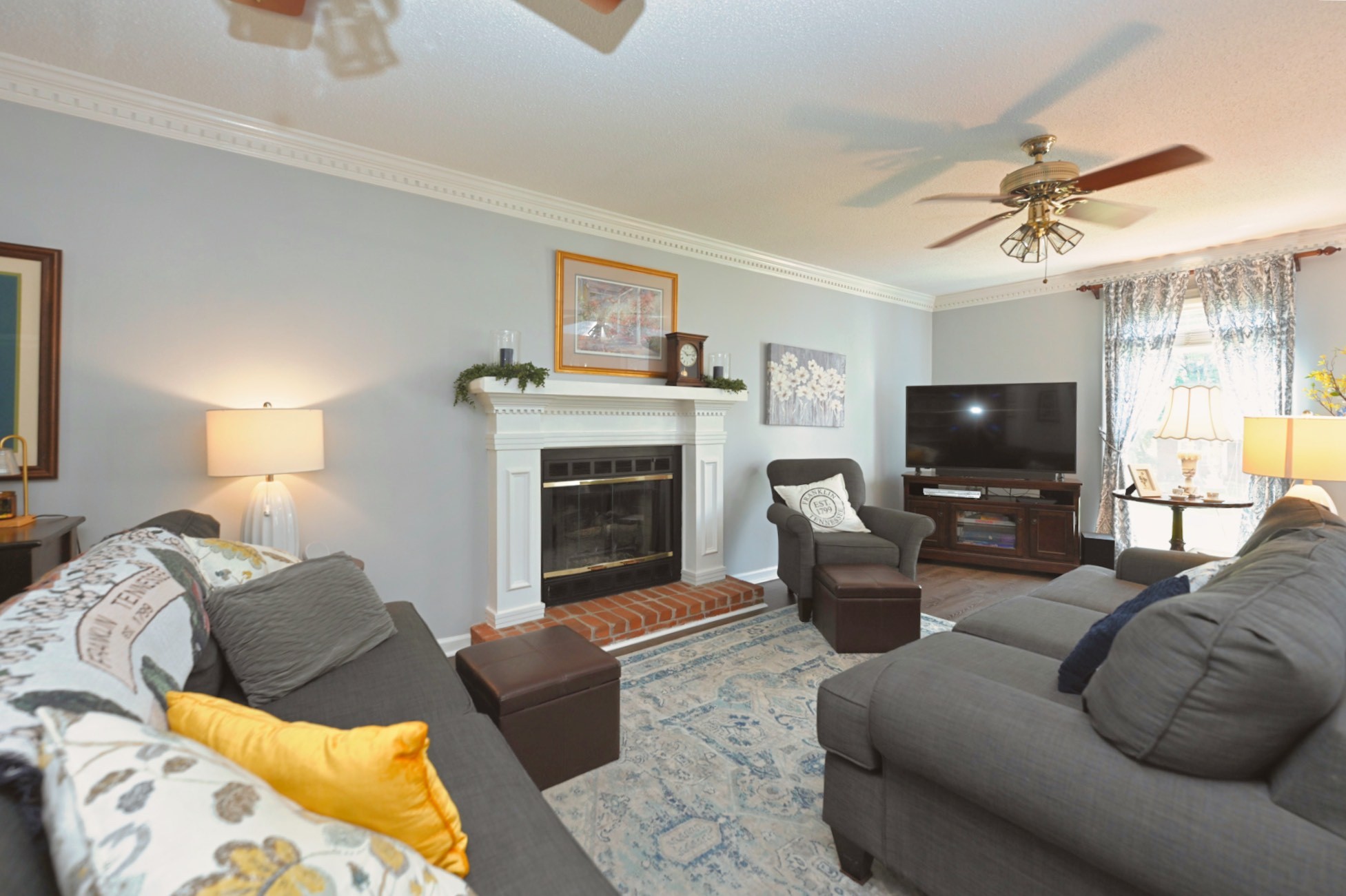 533 Hopewood Ct