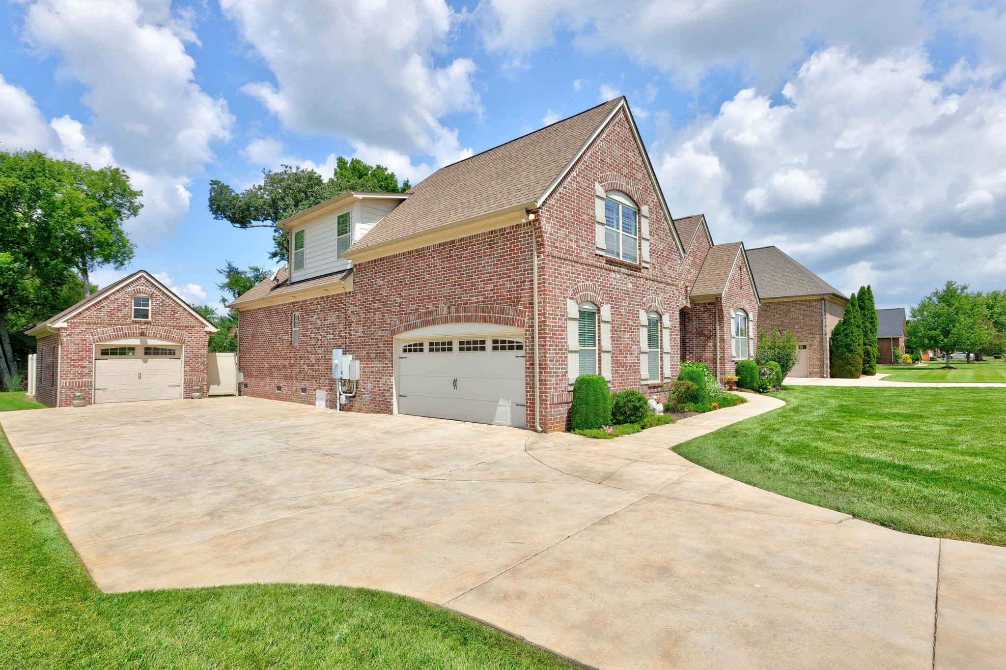 2727 Wynthrope Hall Dr