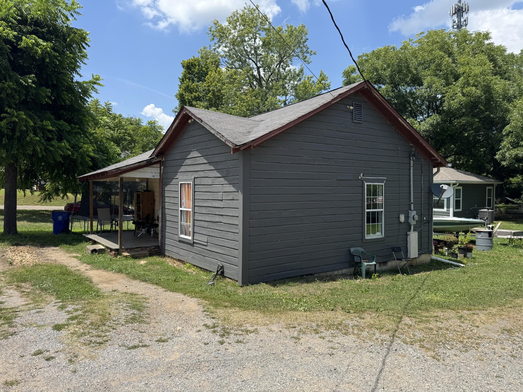 665 6th Street, NE