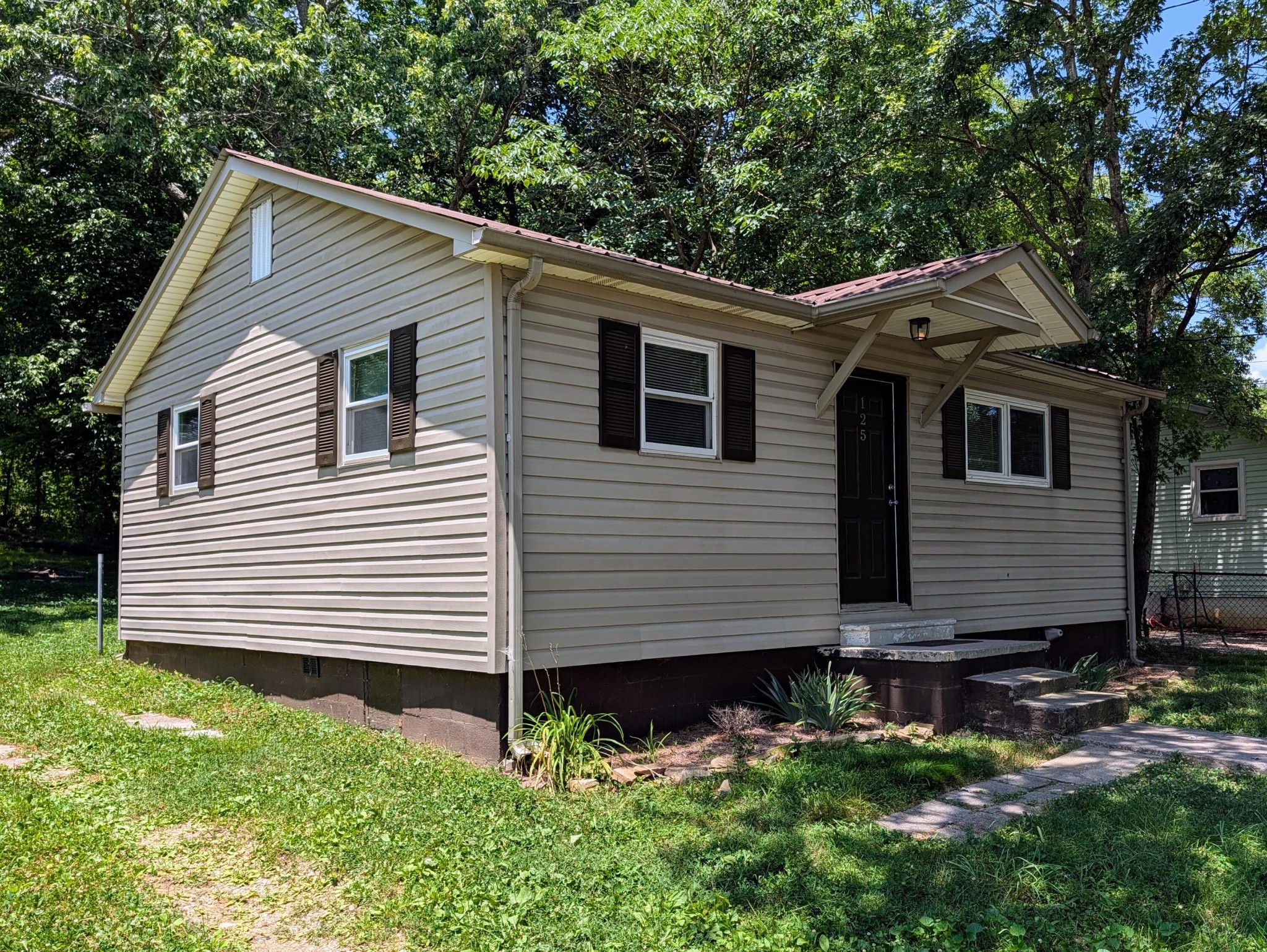 125 Dixie Drive, NE
