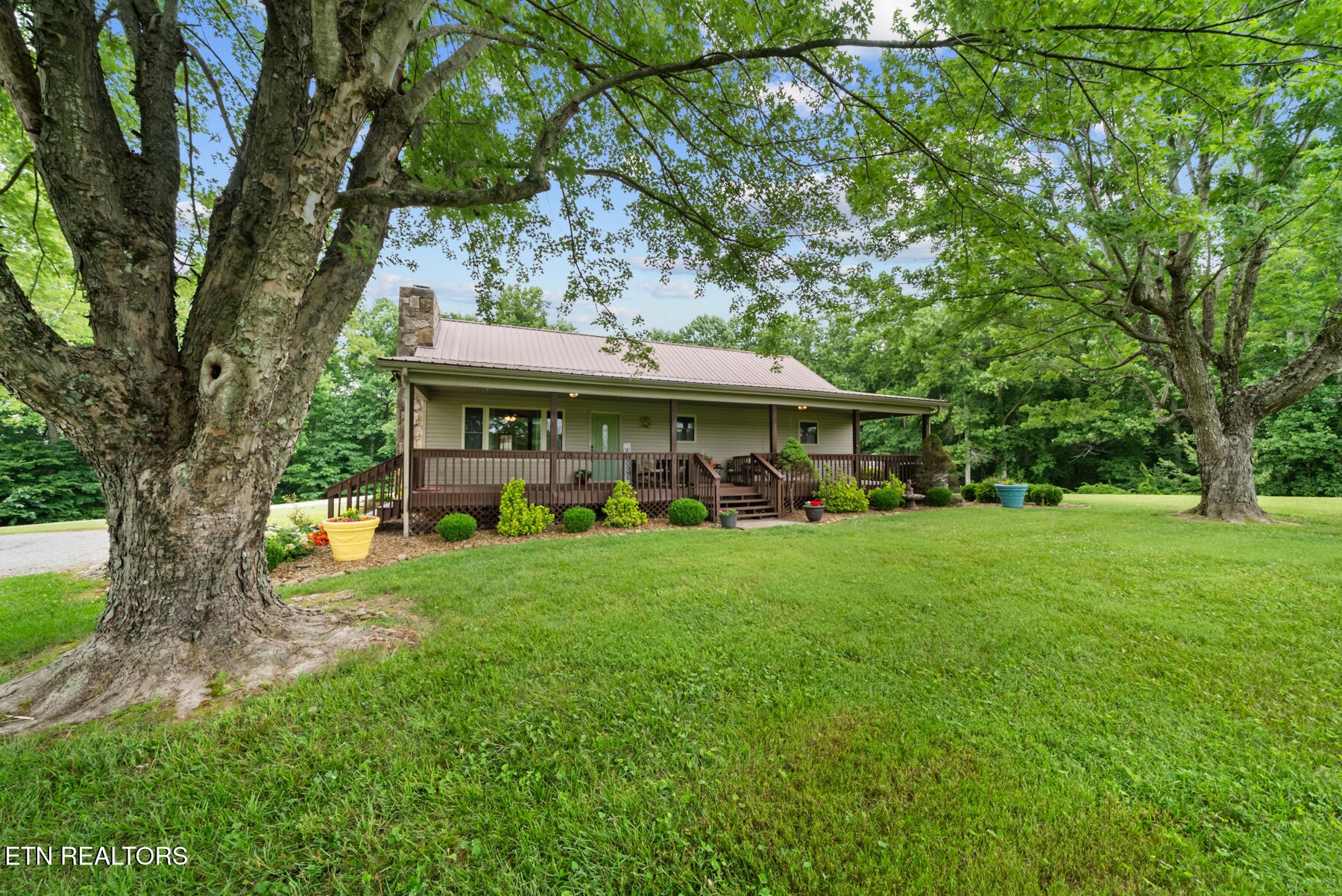 600 Dave Garrett Rd