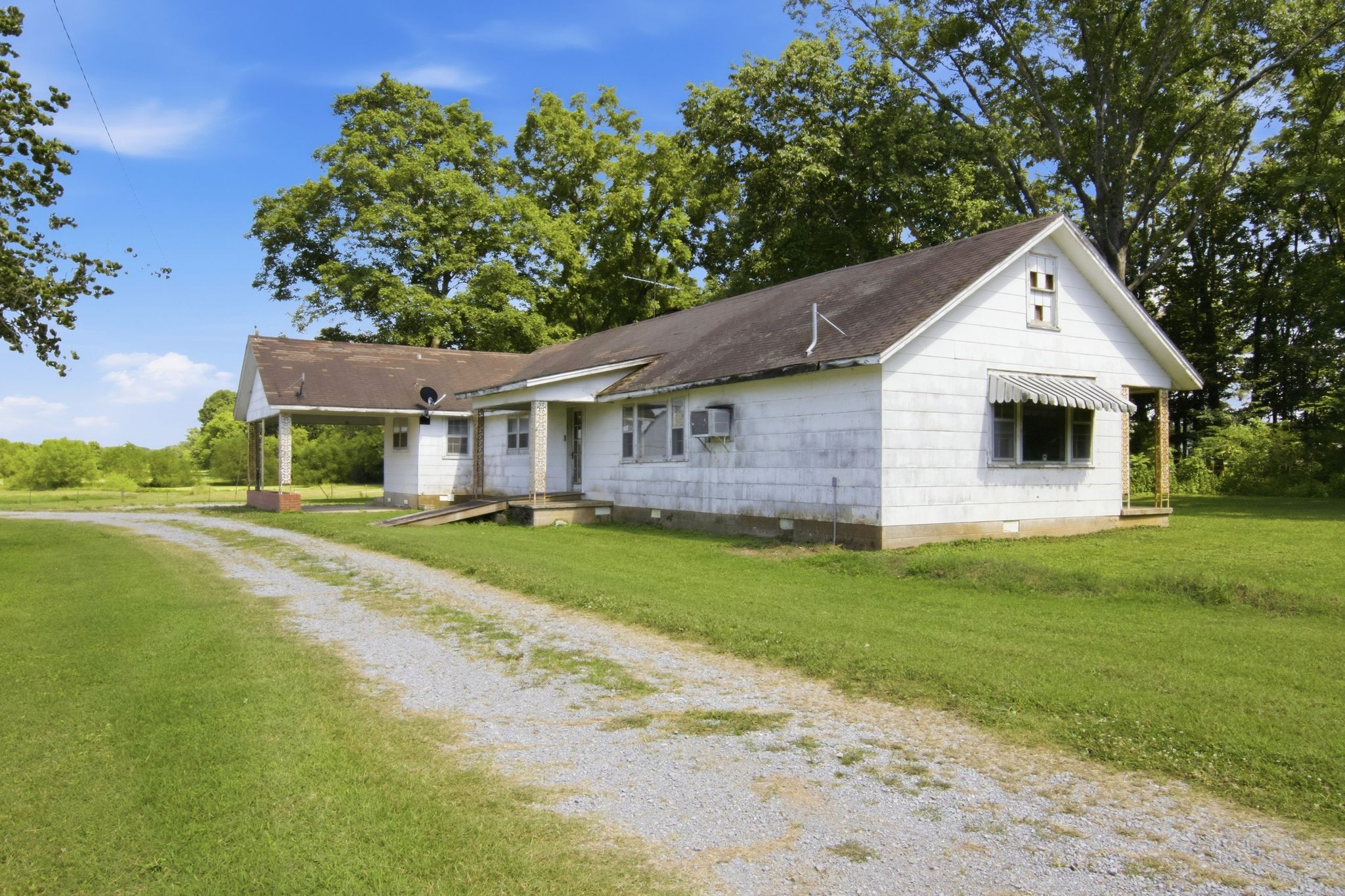 148 Wade Jennings Rd