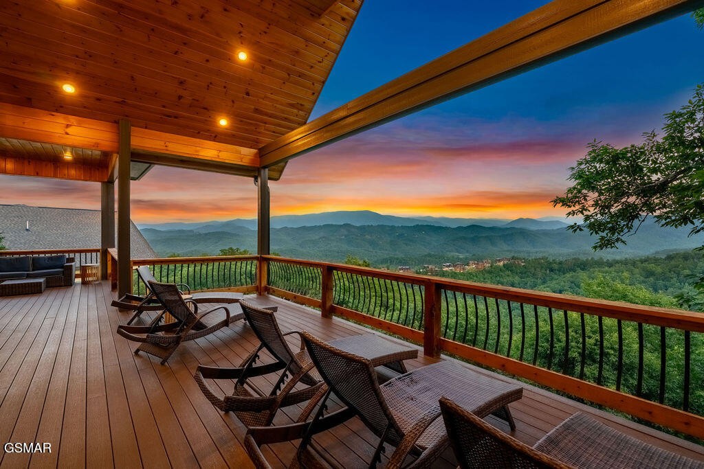 3222 Laurel Cove Trail