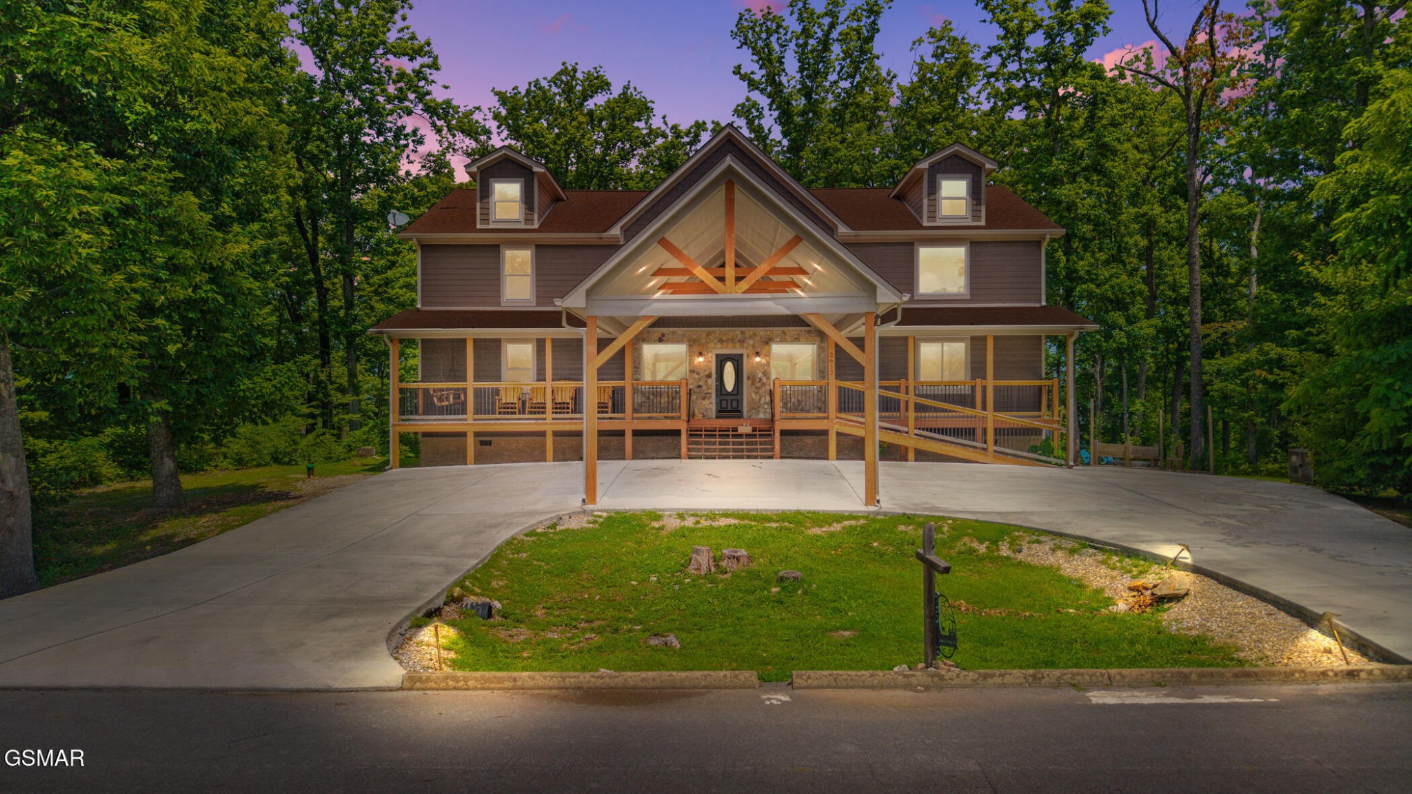 2612 Cloud View Drive