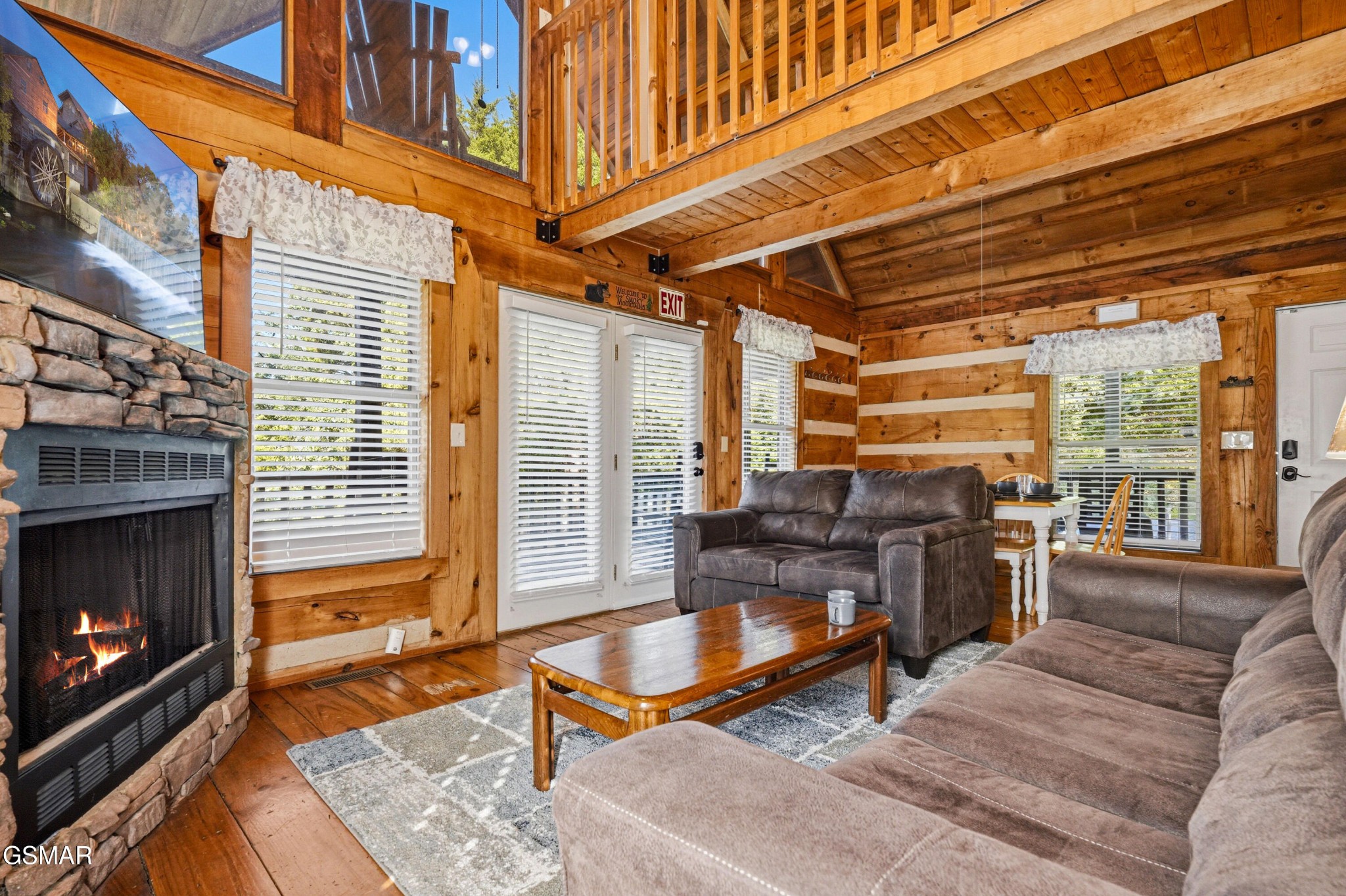 1455 Honey Oaks Way