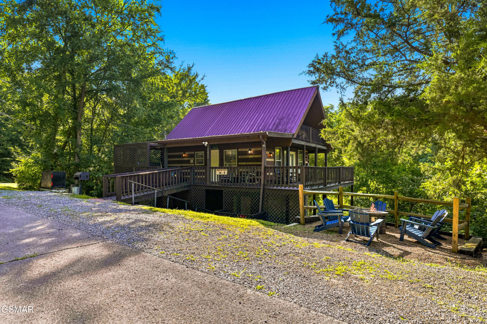 1455 Honey Oaks Way