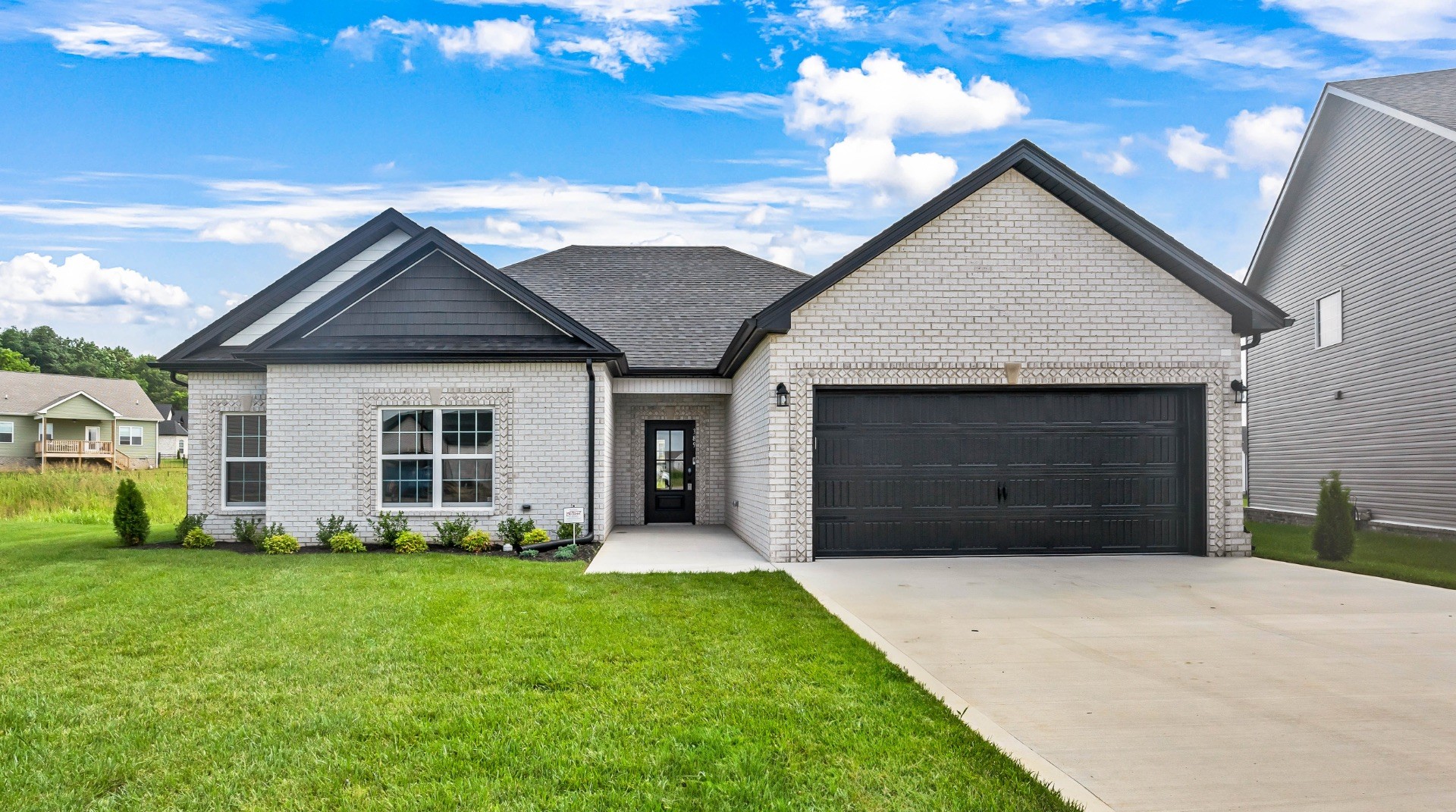 661 Woodrush Dr