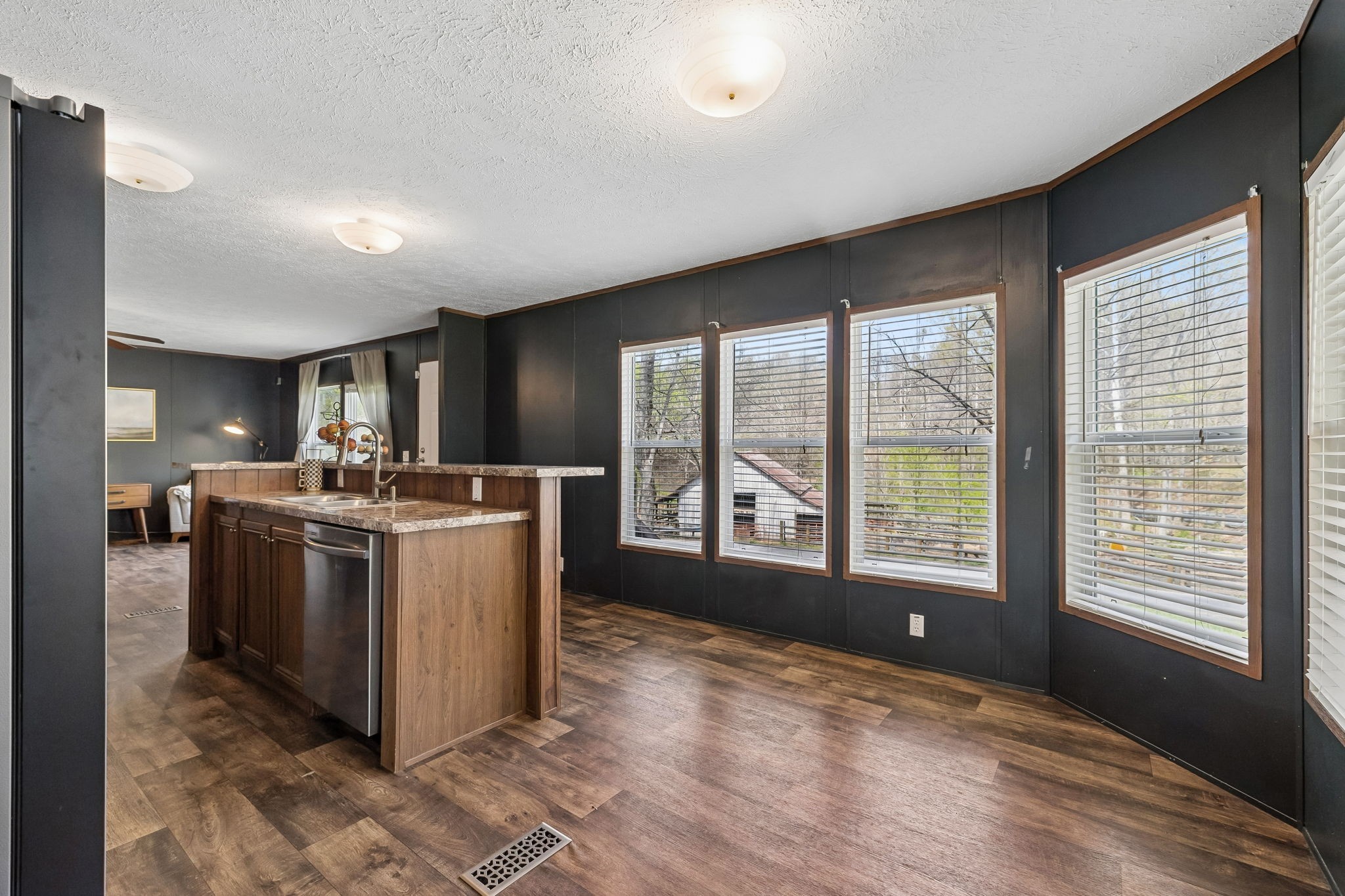 805 Harris Rd