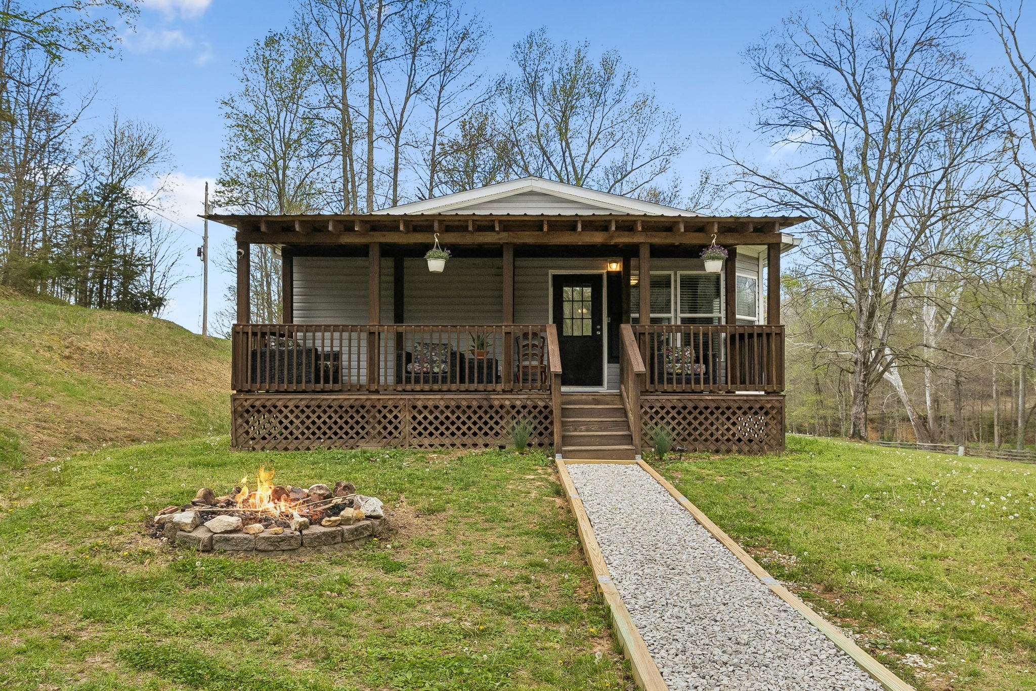 805 Harris Rd