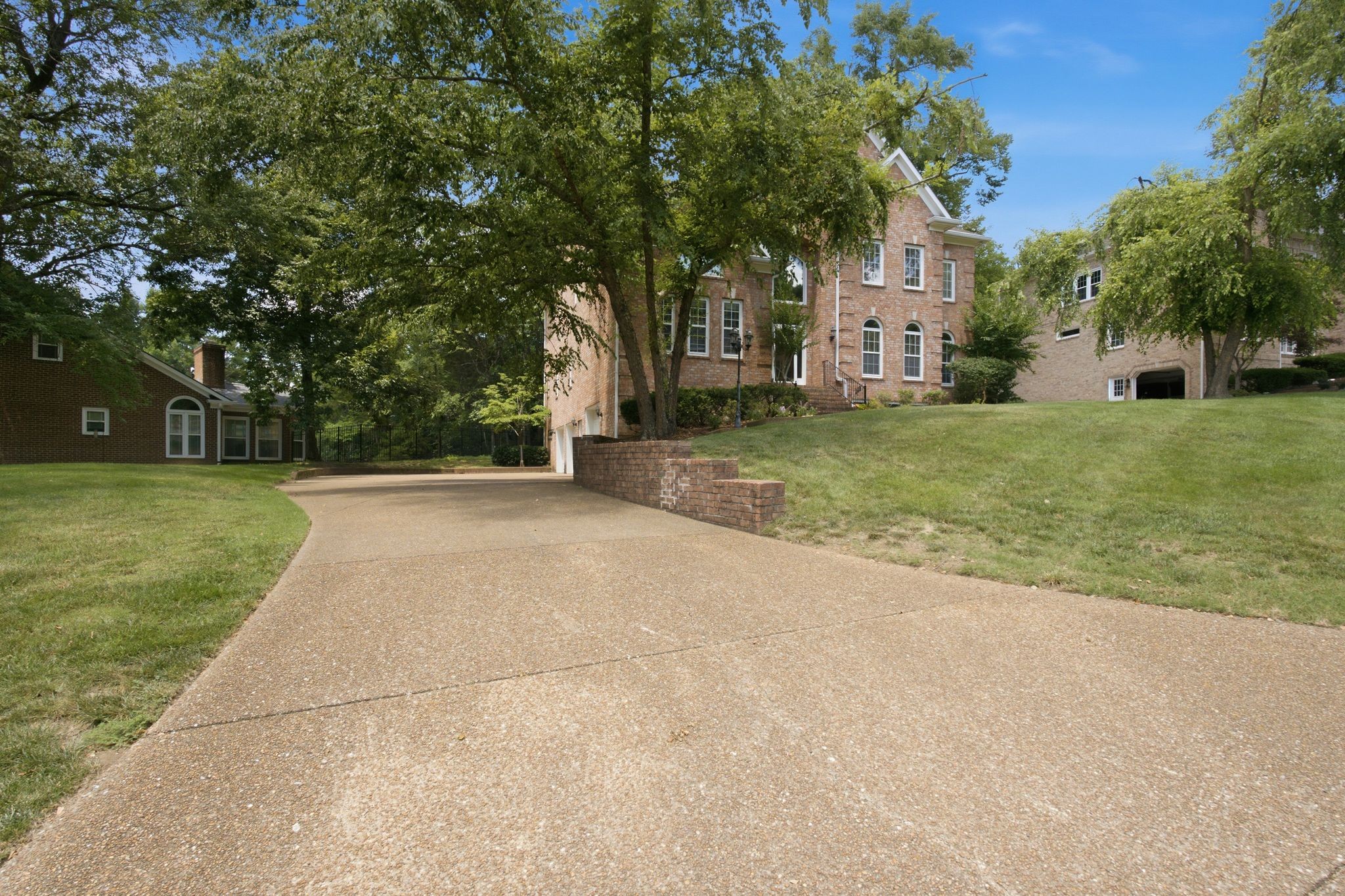 1667 Kirkwood Pl