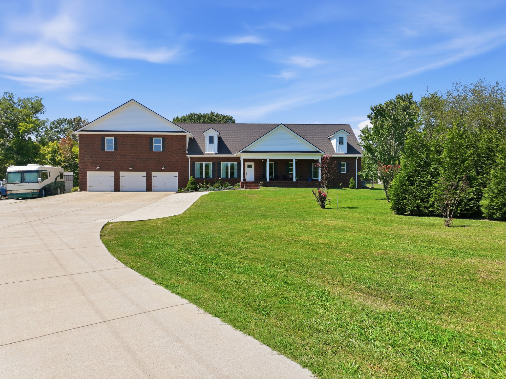 762 Waldron Rd