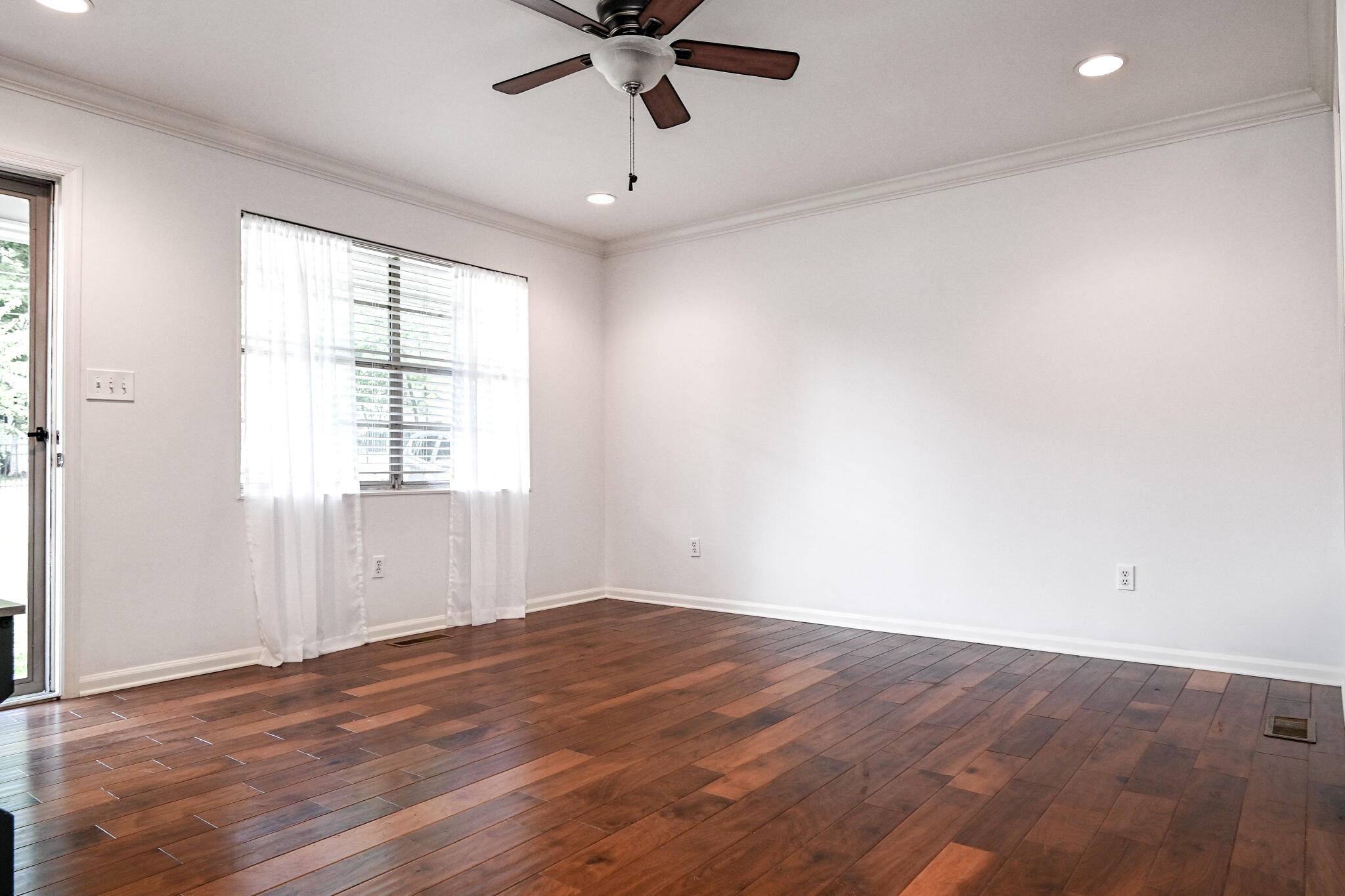 563 18th Street, NW