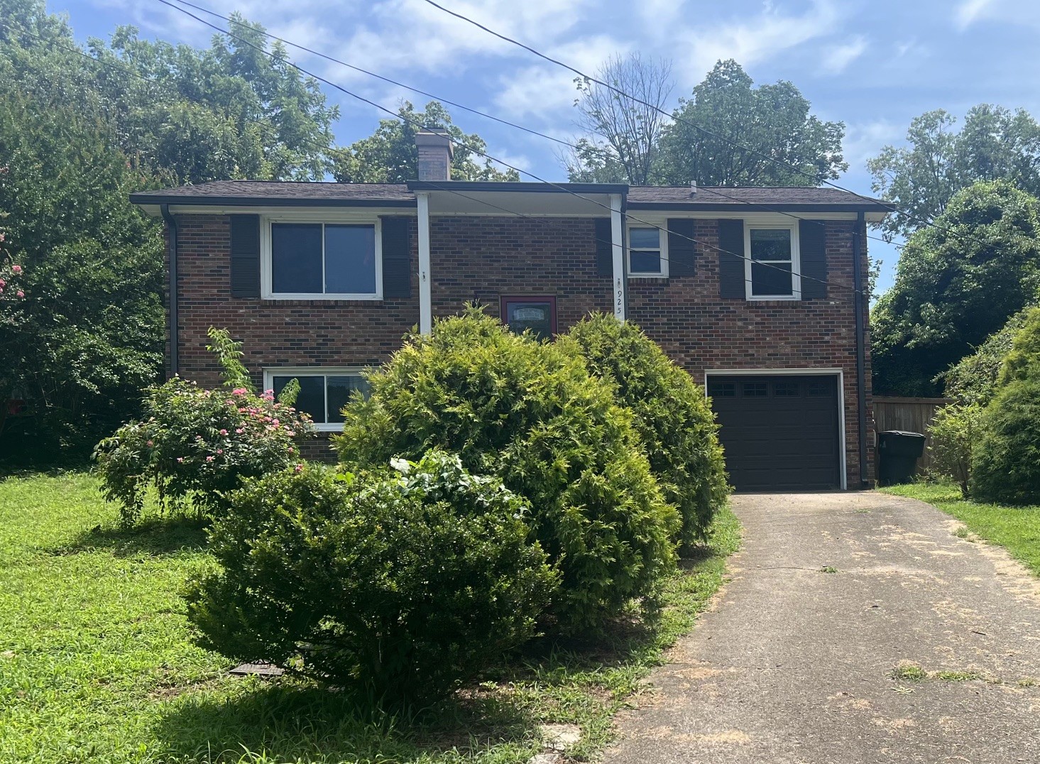 925 Algonquin Ct