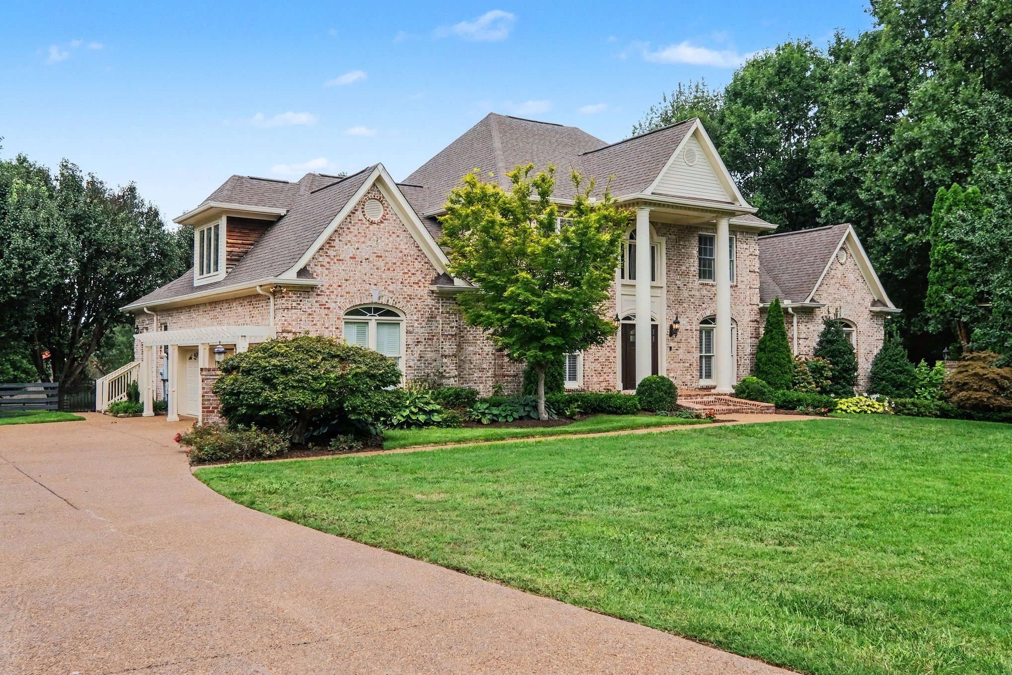 1308 Lewisburg Pike