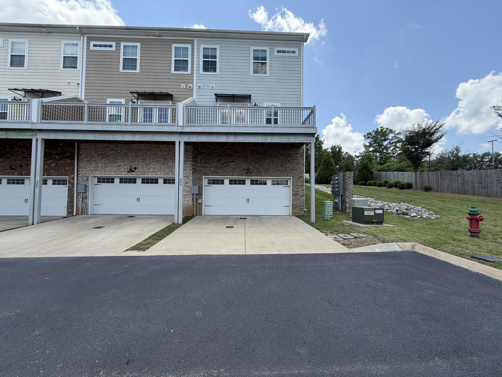 200 Kinsale Dr