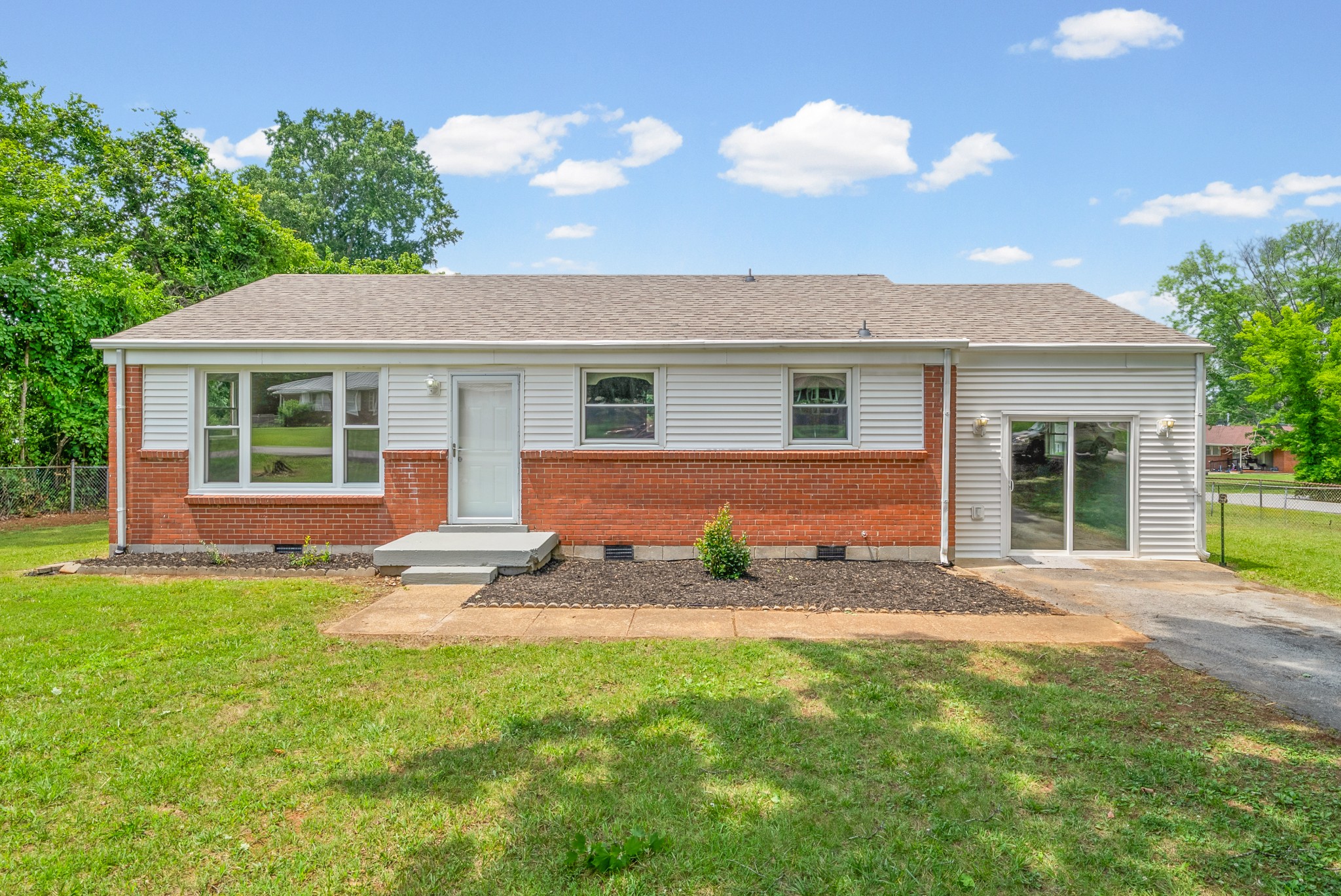 9 Lealand Drive