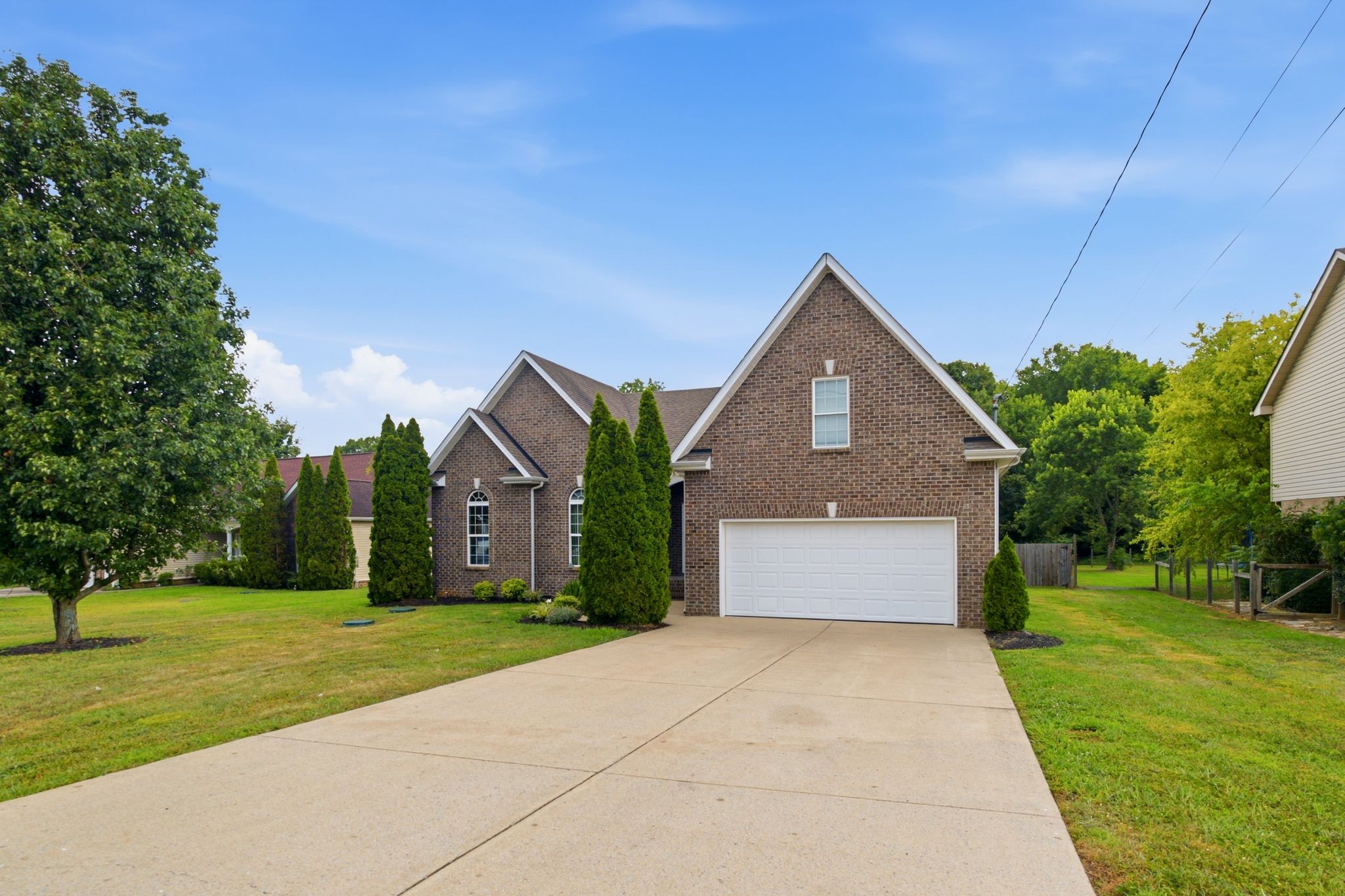 1513 Jeter Way