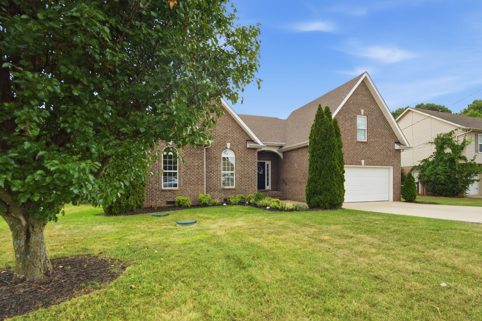 1513 Jeter Way