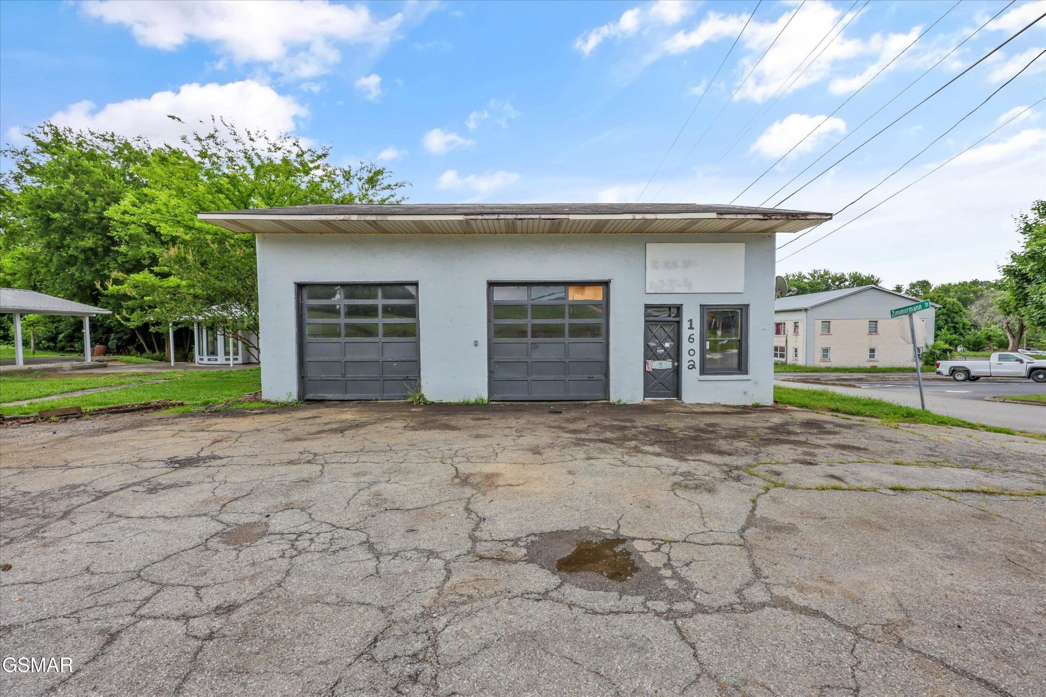 1602 Main St
