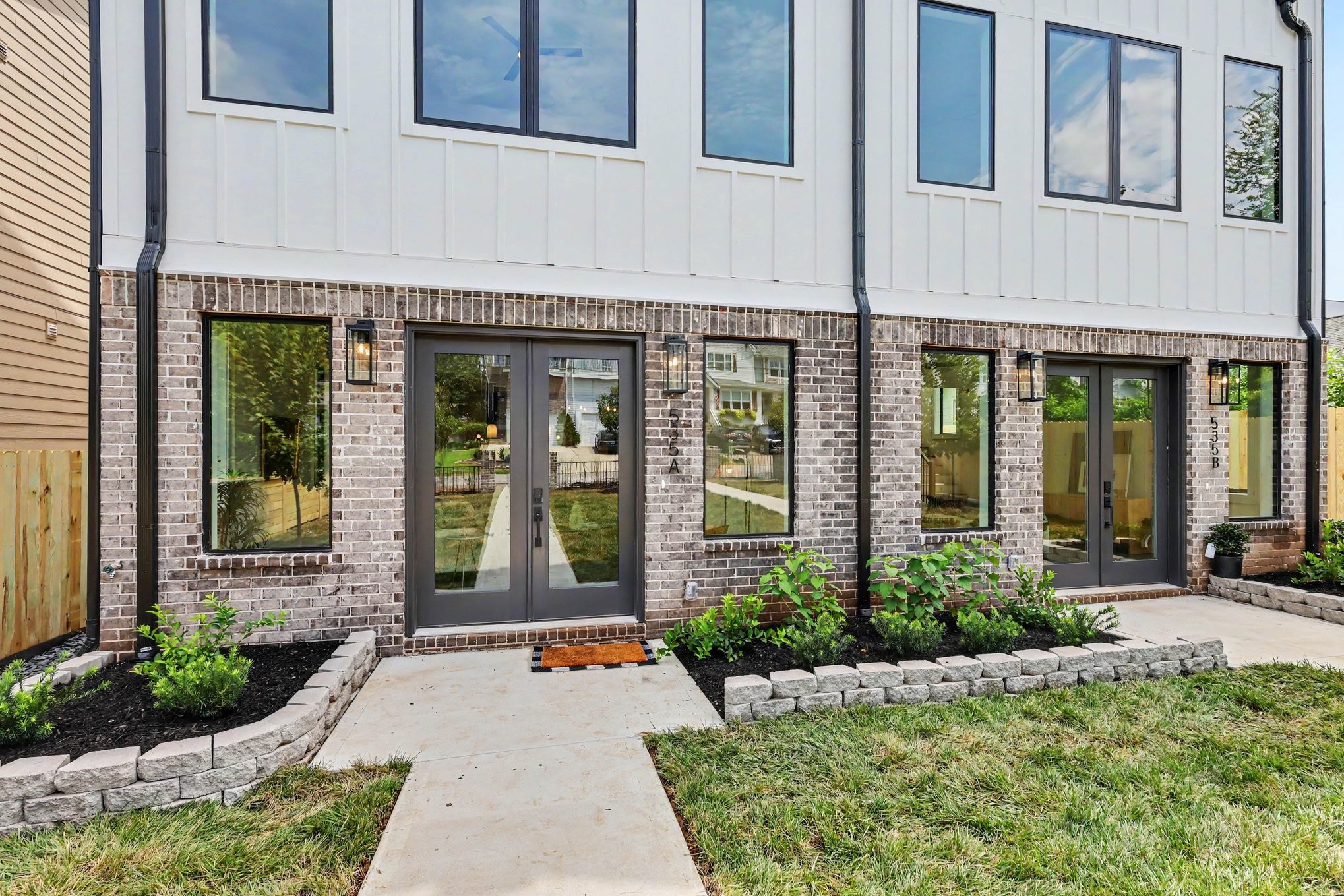 535A Moore Ave