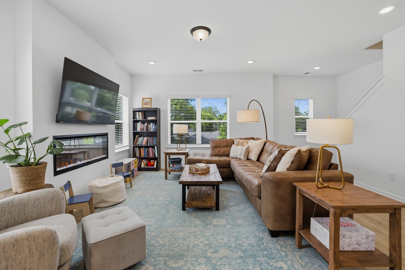 132 Rosebush Ln