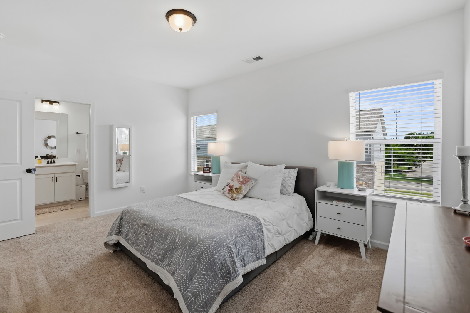 132 Rosebush Ln