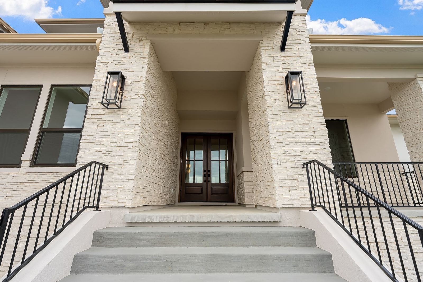 6066 Lookaway Cir