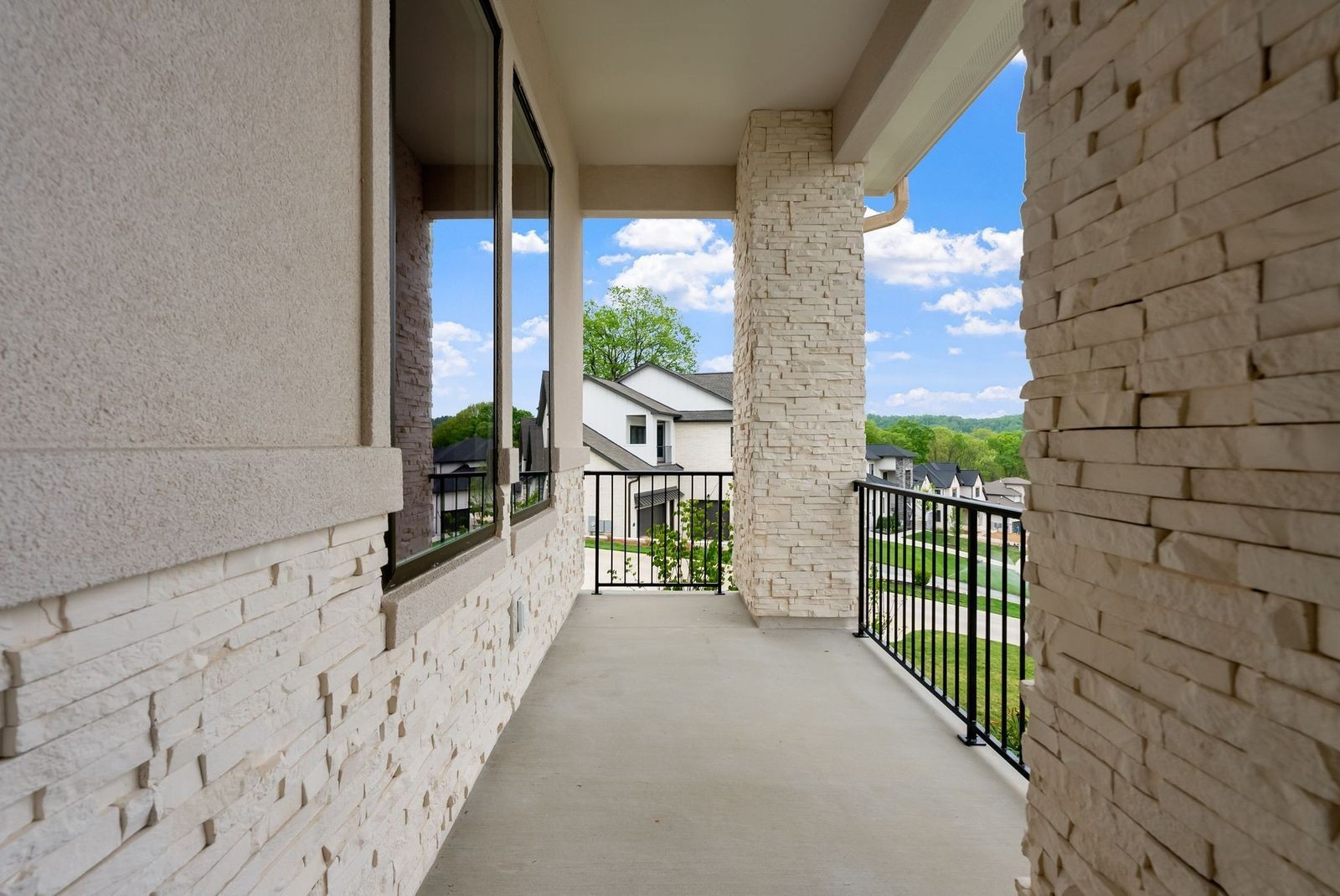 6066 Lookaway Cir