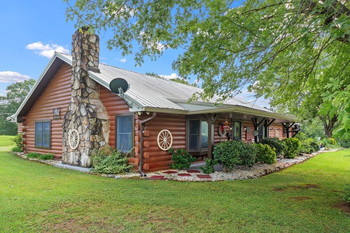 910 Reagan Valley Road